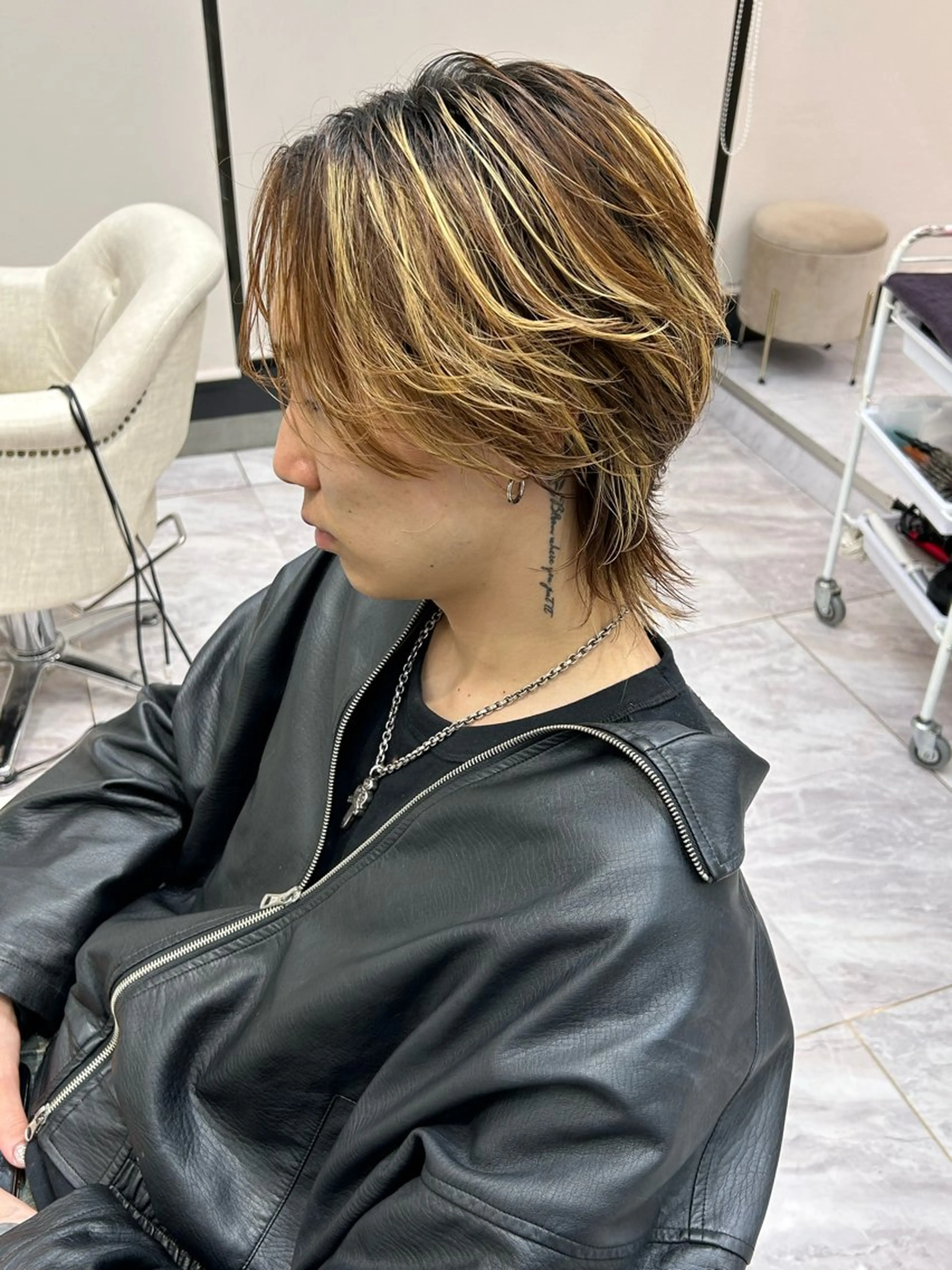 ミディアム カラー メンズ カット 岩城 滉成のヘアスタイル