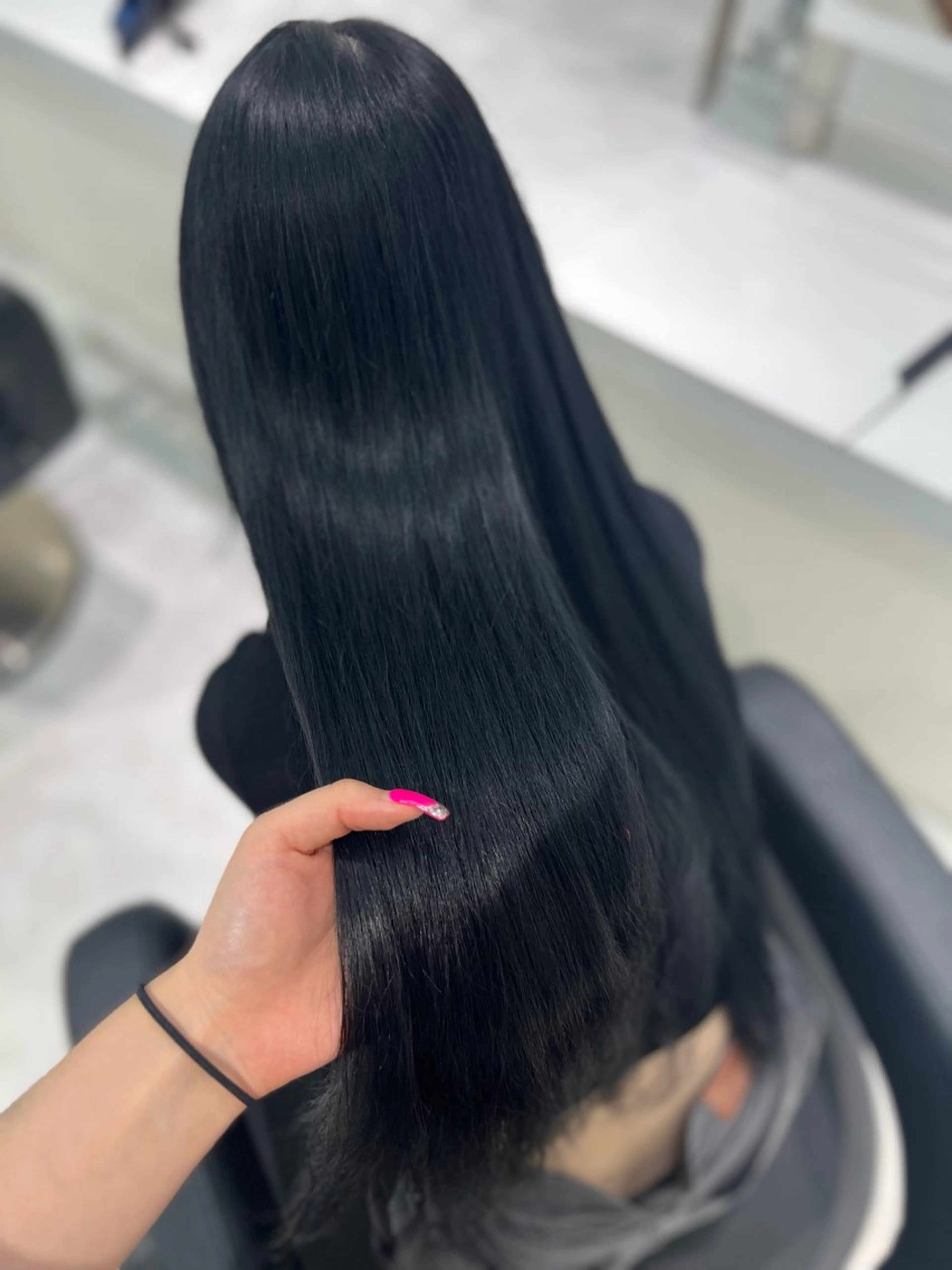 ロング カラー 黒髪 ブルーカラー ブルーブラック ヘアカラー トリートメント ヘッドスパ ヘアセット ブリーチなし特化 美容師💖SAE💖のヘアスタイル