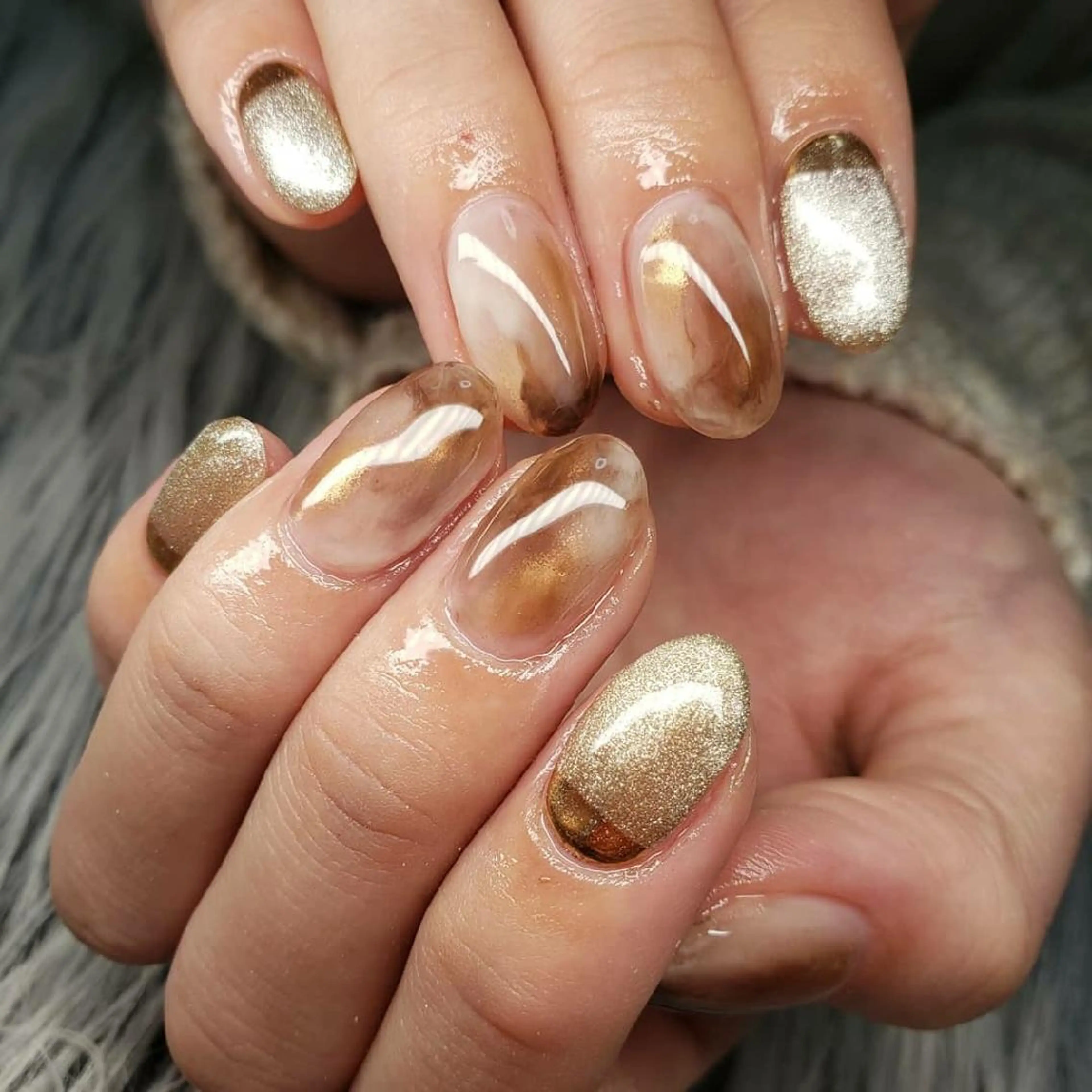 ネイル ブラウン ゴールド マグネットネイル ミラーネイル ニュアンスネイル Nail salon Coco【溝の口駅】のネイルデザイン