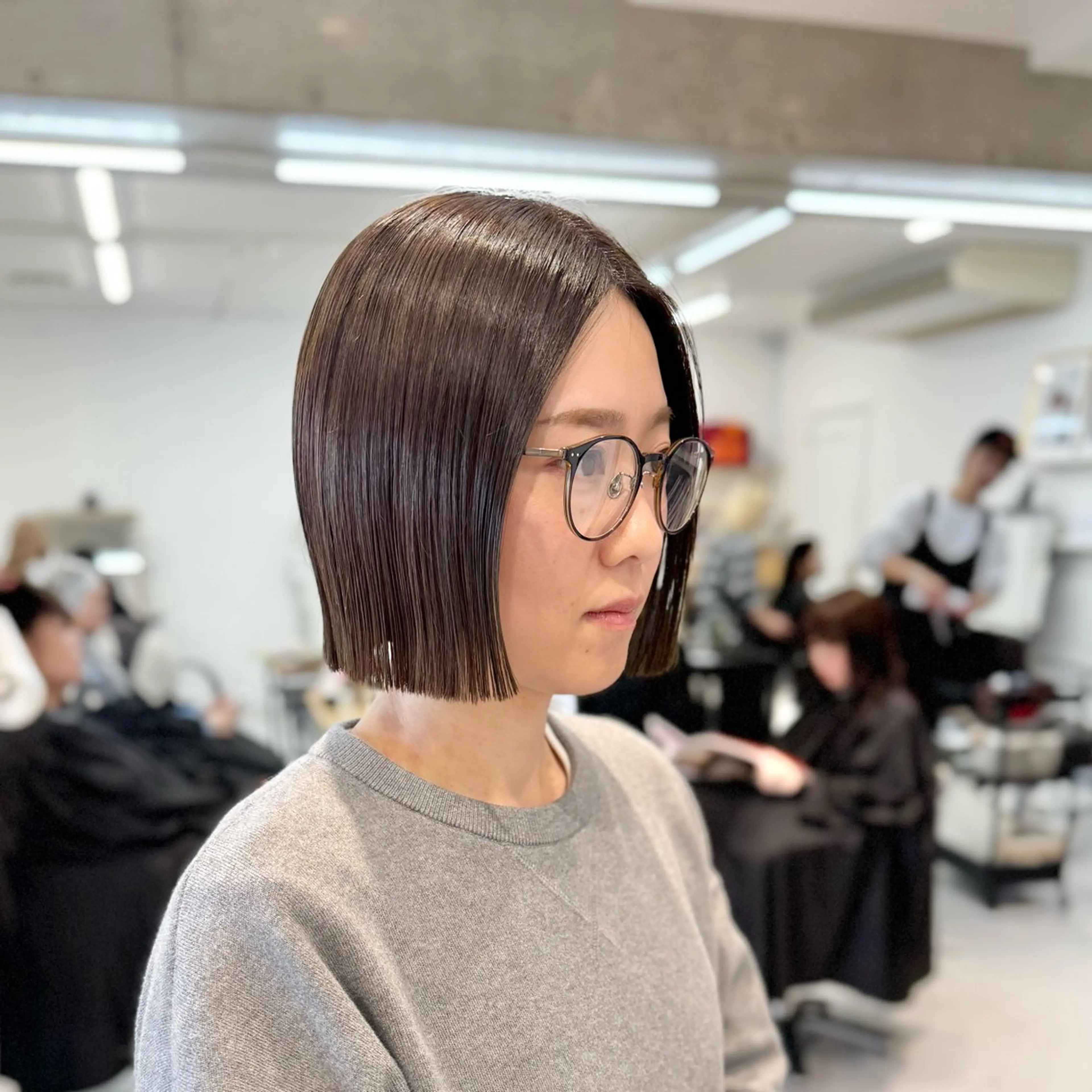 ミディアム 切りっぱなしボブ ボブ カット ヘアカラー トリートメント 会田有紀 /切りっぱなしボブのヘアスタイル