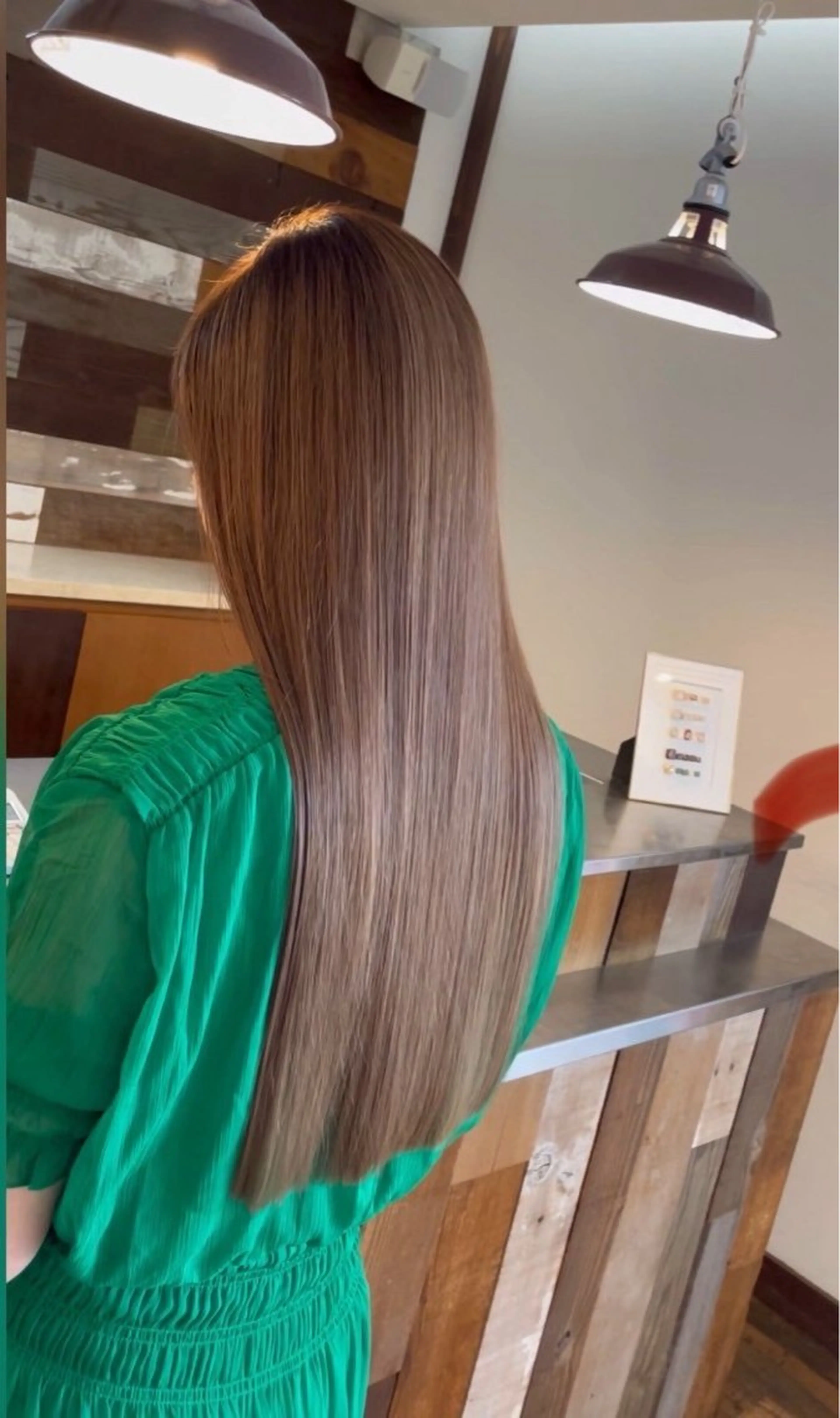 ロング 谷口 莉々葵のヘアスタイル