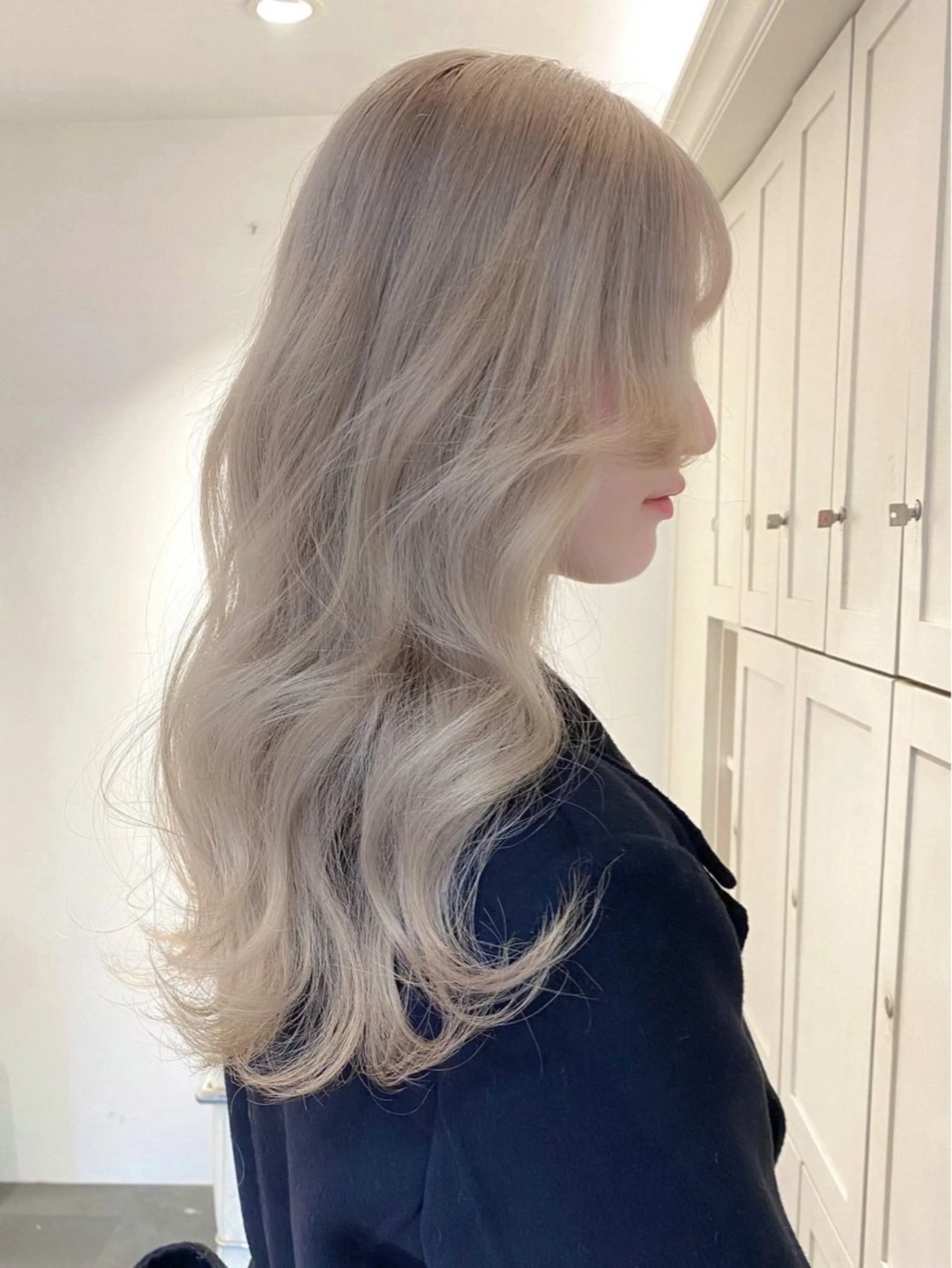 ロング カラー 🫧ミルクティー ブリーチRIKU🫧のヘアスタイル