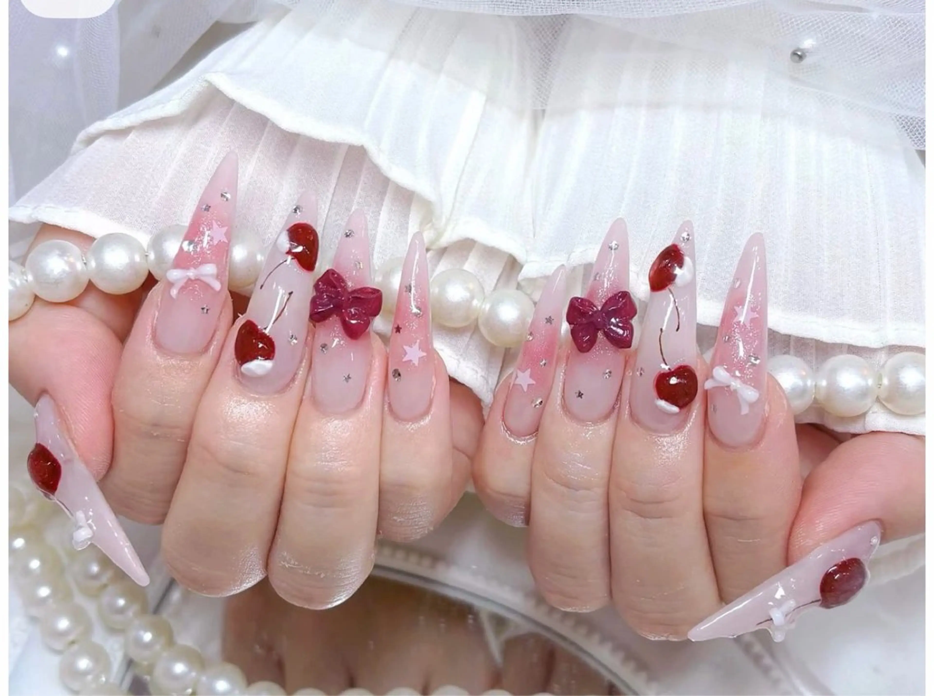 ネイル フレンチネイル キラキラネイル 韓国ネイル シンプルネイル ワンホンネイル ハンドネイル MEI Nailのネイルデザイン