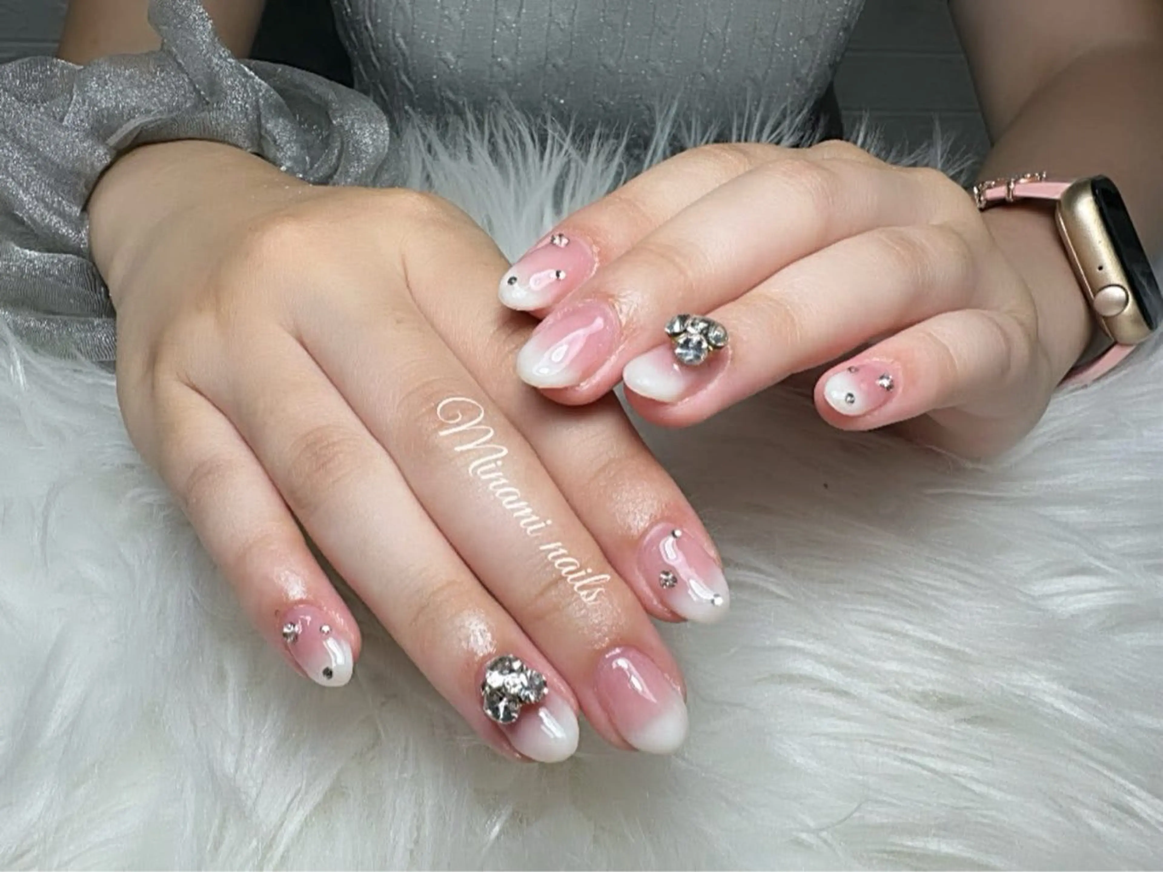 ネイル アートネイル オーロラネイル ガーリー キラキラネイル 韓国ネイル Minami Nailsのネイルデザイン