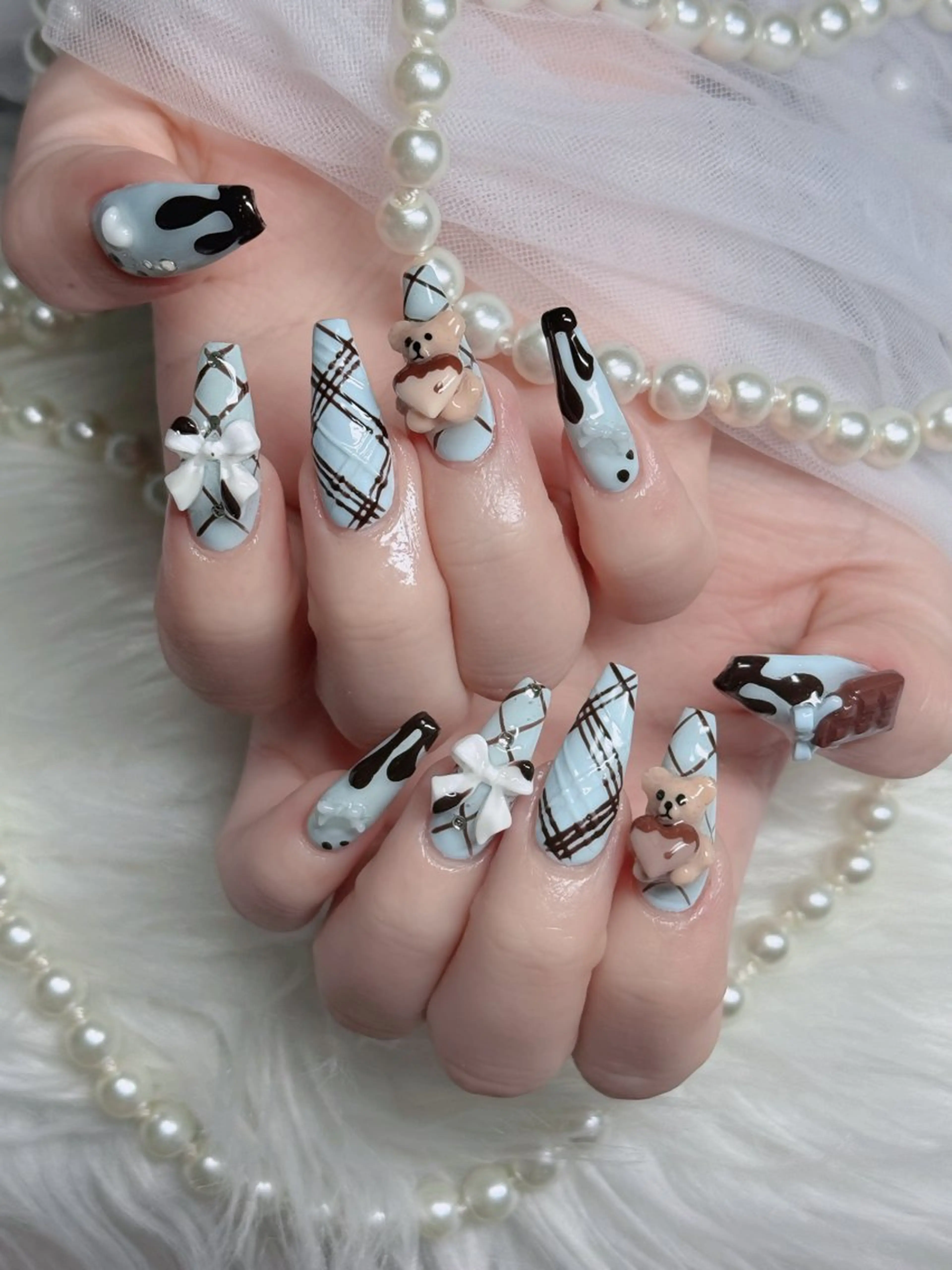 ネイル オーロラネイル フレンチネイル ジェルネイル ハロウィン 韓国ネイル ハンドネイル H.baby Nail Salonのネイルデザイン