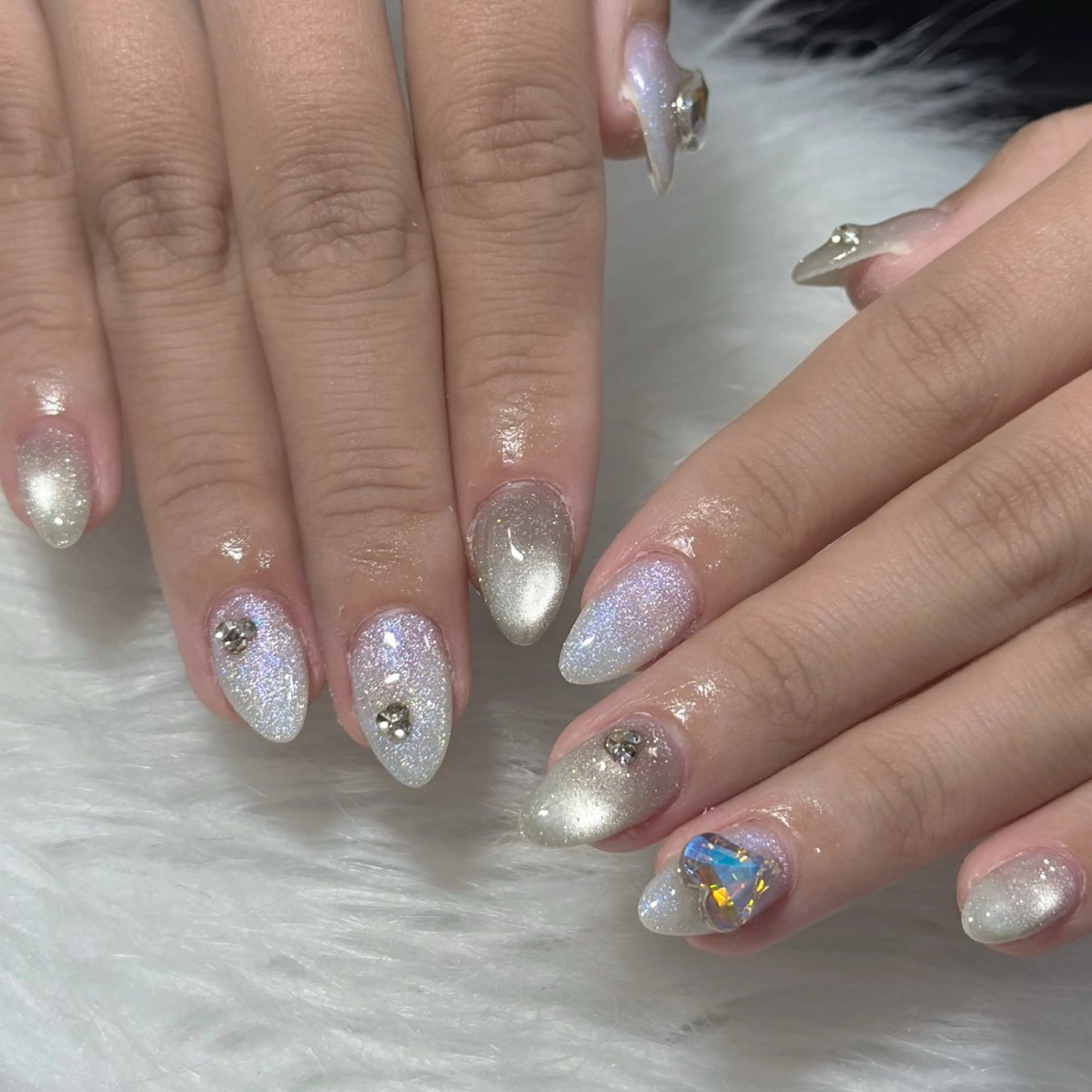 ネイル ハンドネイル フットネイル LAVISH nanamiのネイルデザイン