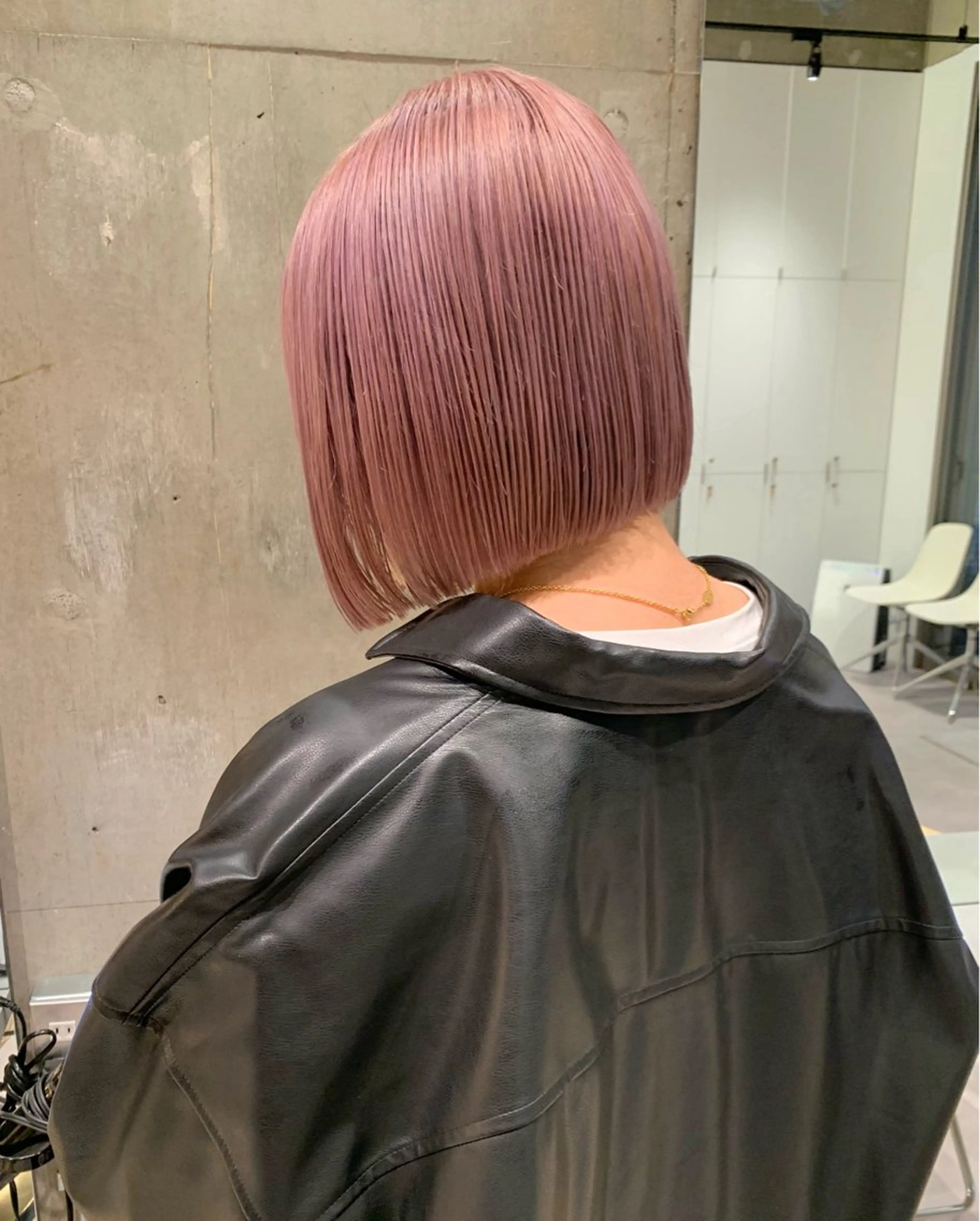 ミディアム カラー ピンクカラー iLi所属・iLi 《イリ》のヘアスタイル