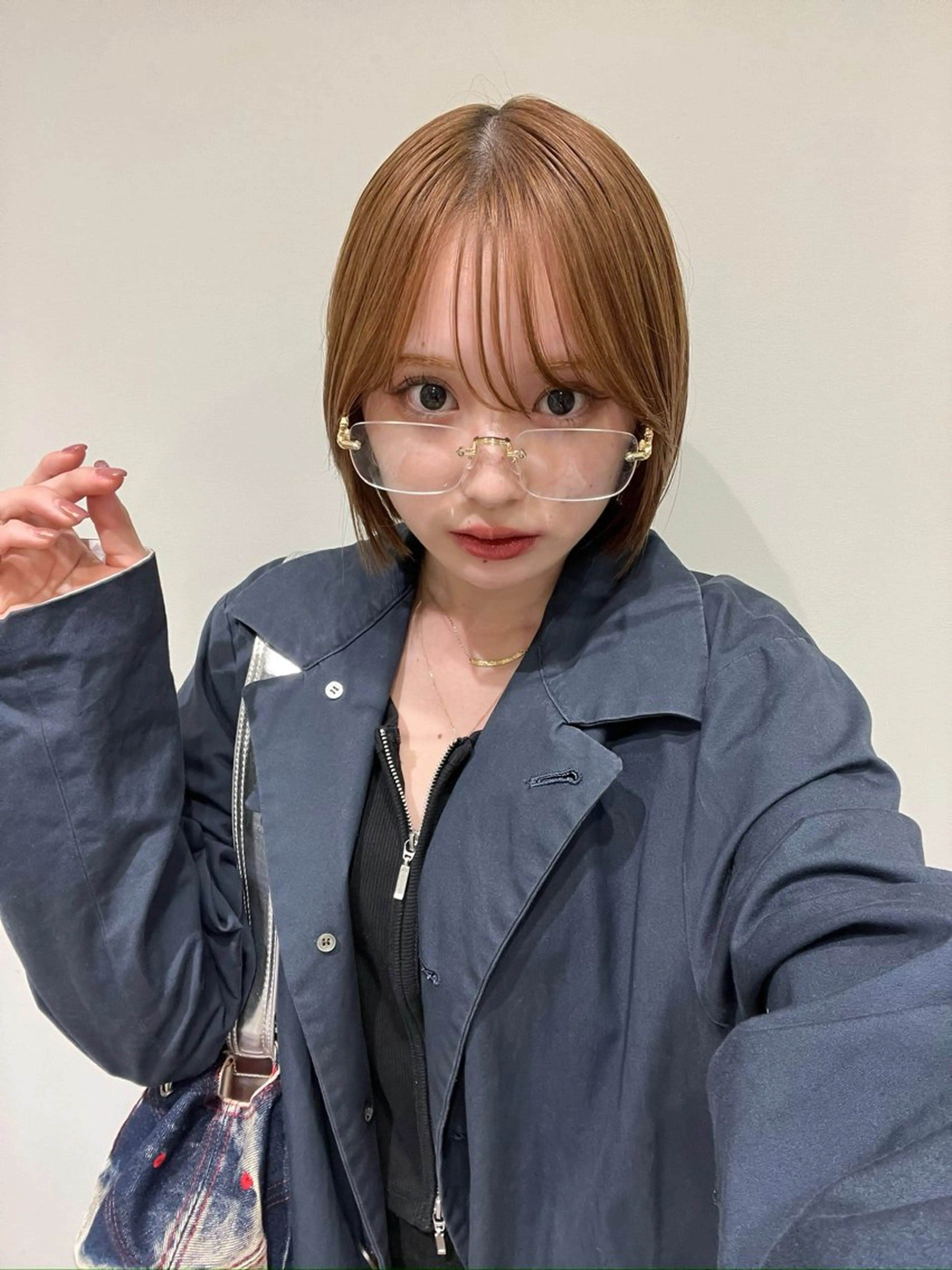 ショート カラー ベージュカラー ブラウンカラー ブラウンベージュ 透明感カラー ボブ ボブ/レイヤーカット /表参道 yunaのヘアスタイル
