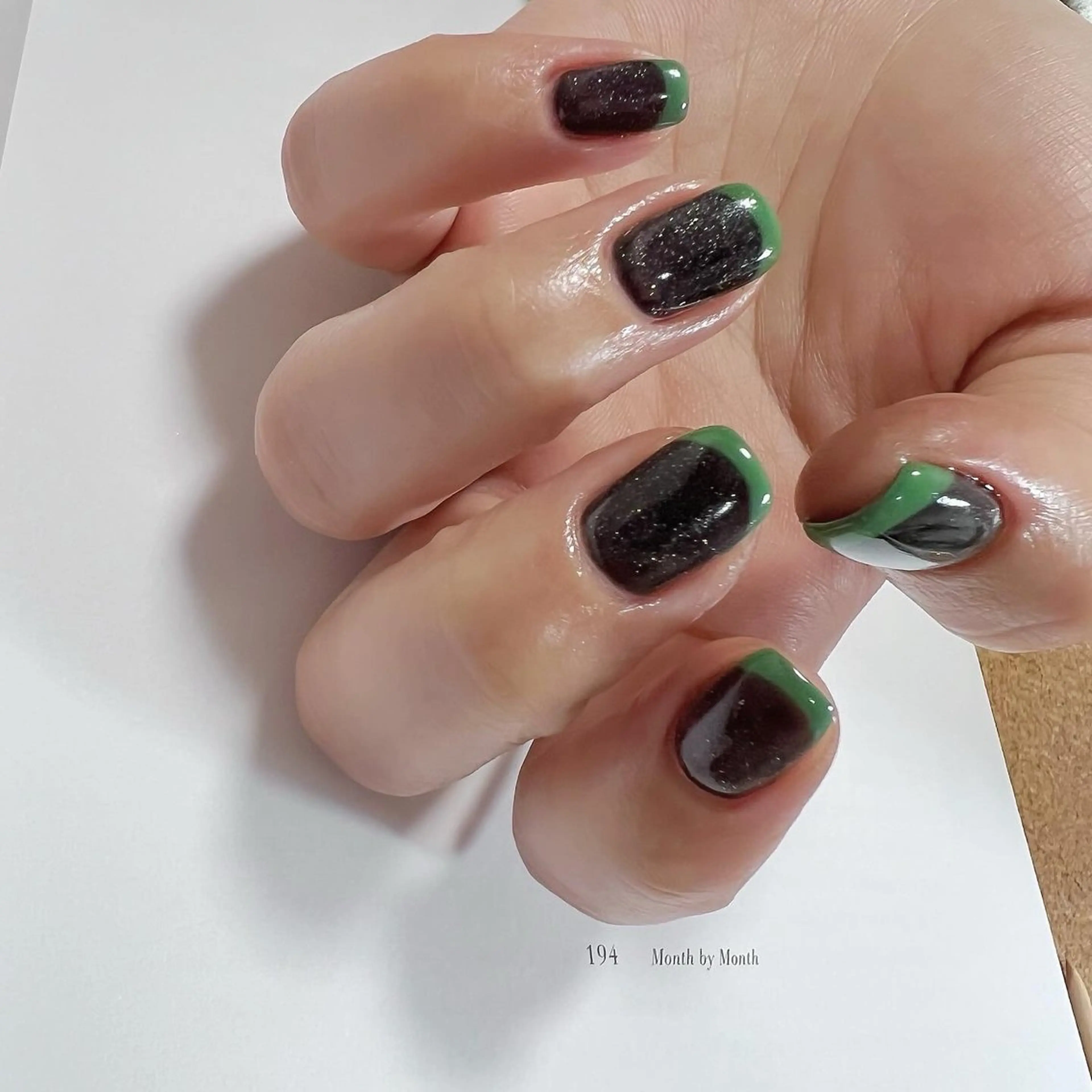 ネイル ブルー フレンチネイル グラデーション グリーン マグネットネイル ハンドネイル pointillé .ayaのネイルデザイン