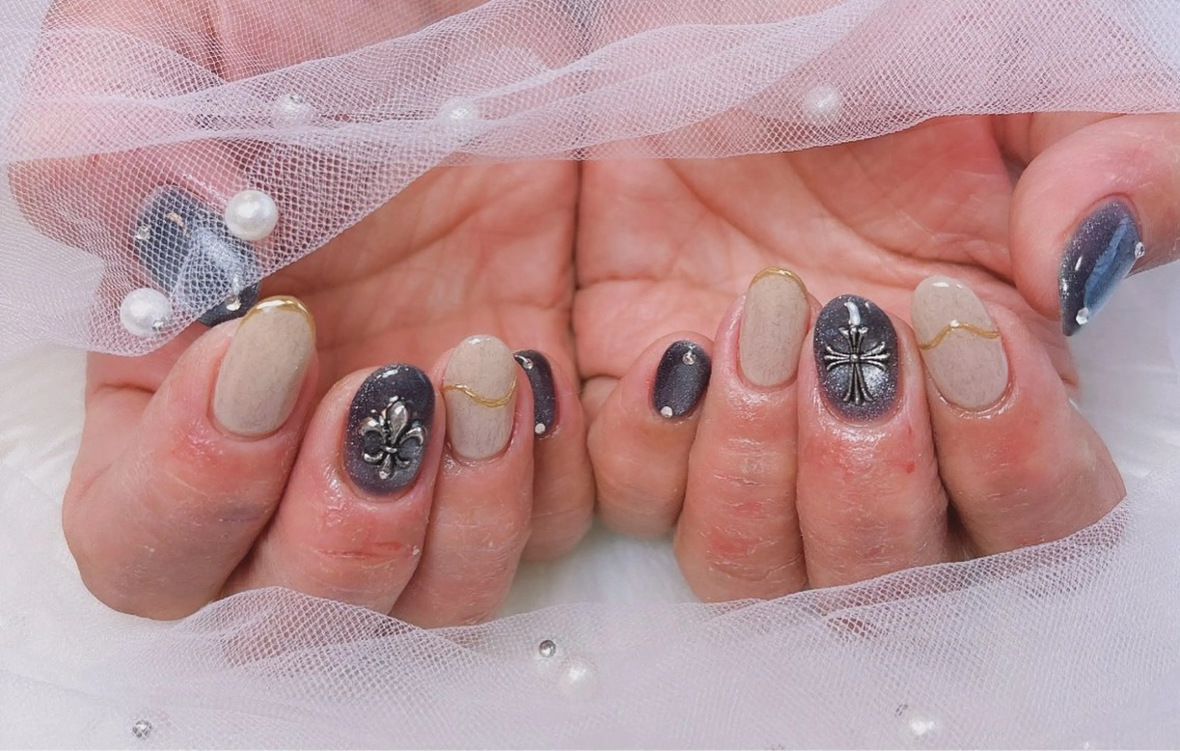 ミディアム ハンドネイル Nail Salon Rinosh所属・Rinosh Haruのネイルデザイン