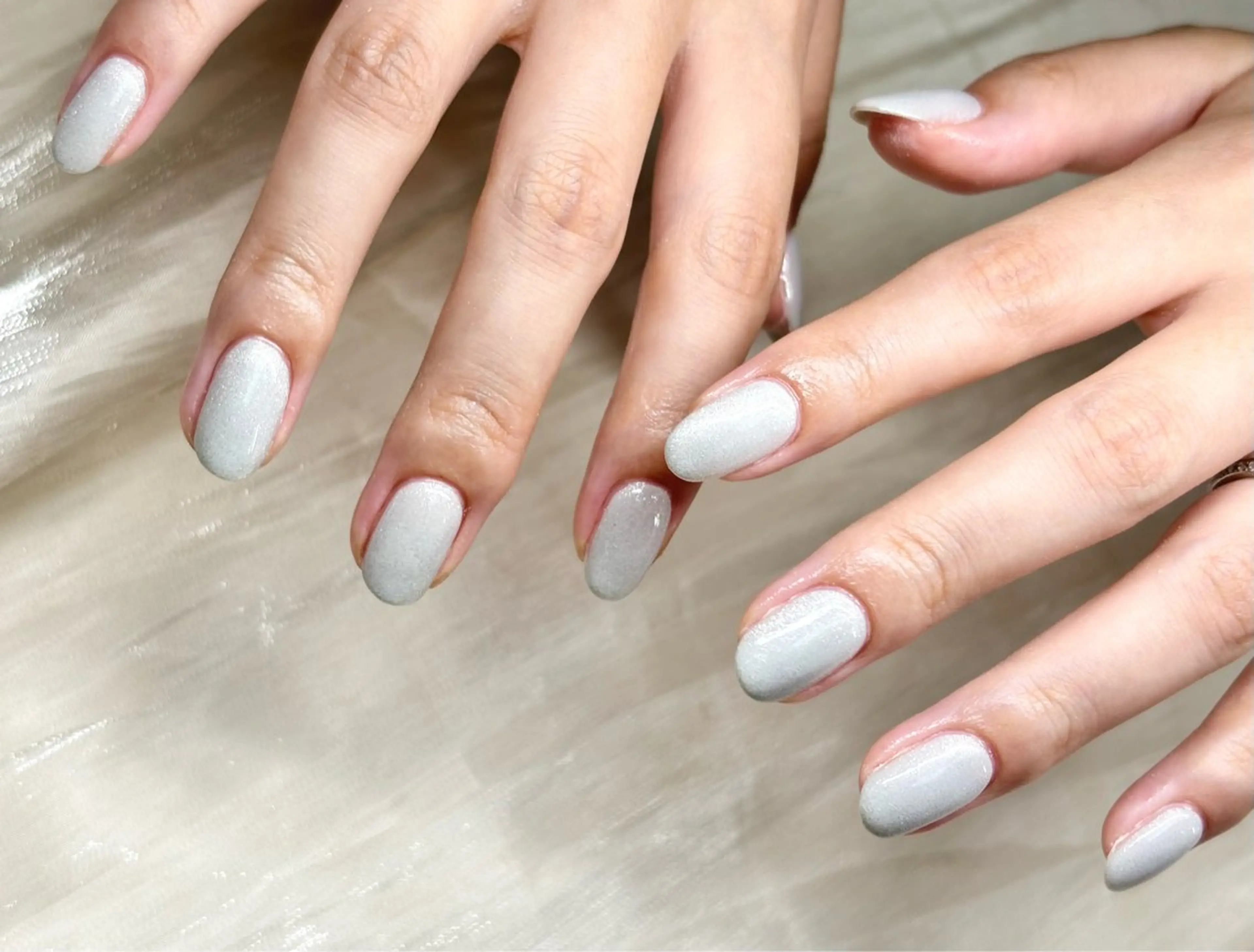 ネイル マグネットネイル ニュアンスネイル ワンカラーネイル ETE LUNA NAILのネイルデザイン