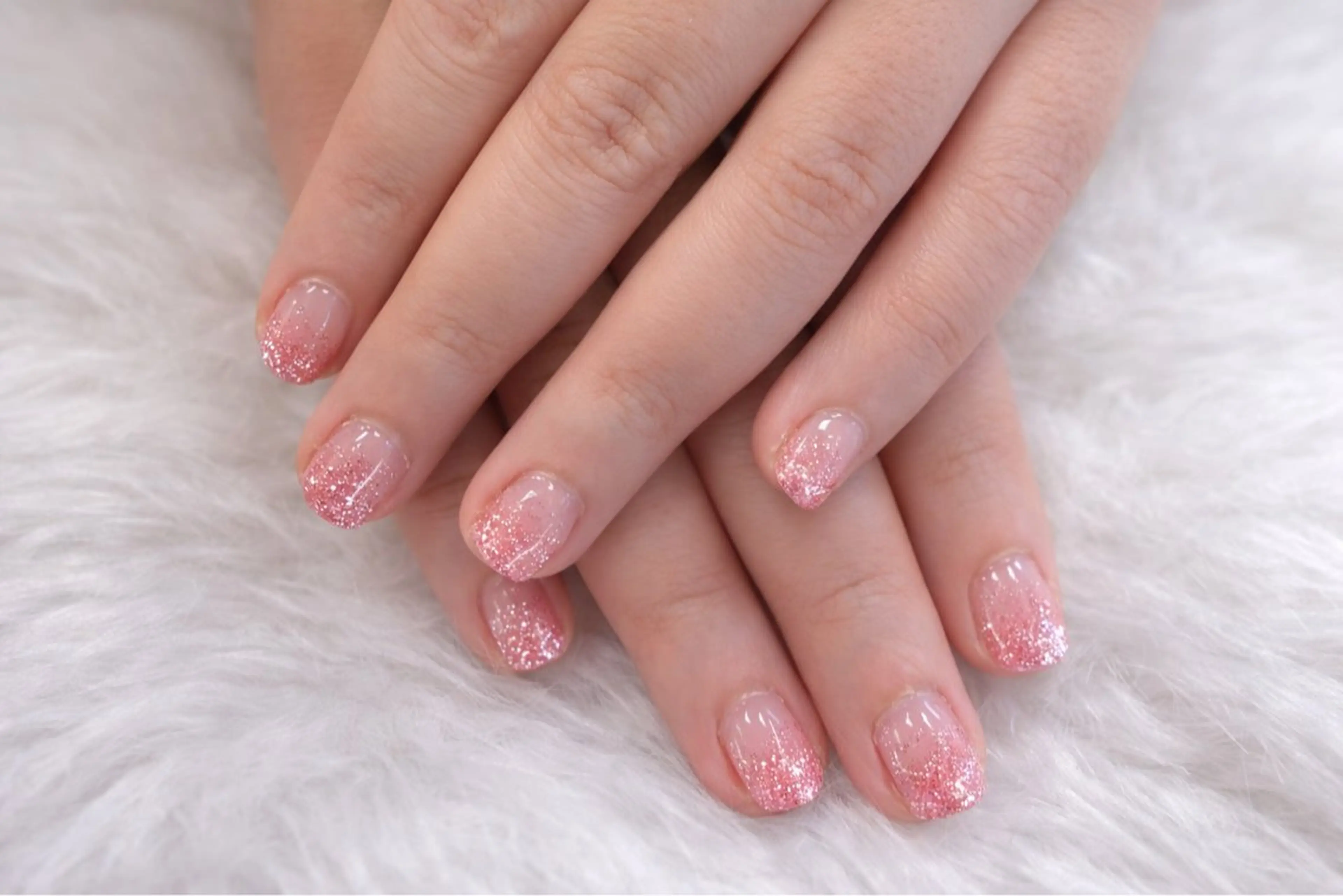 ネイル グラデーション ピンク 春ネイル 高野 結羽のネイルデザイン