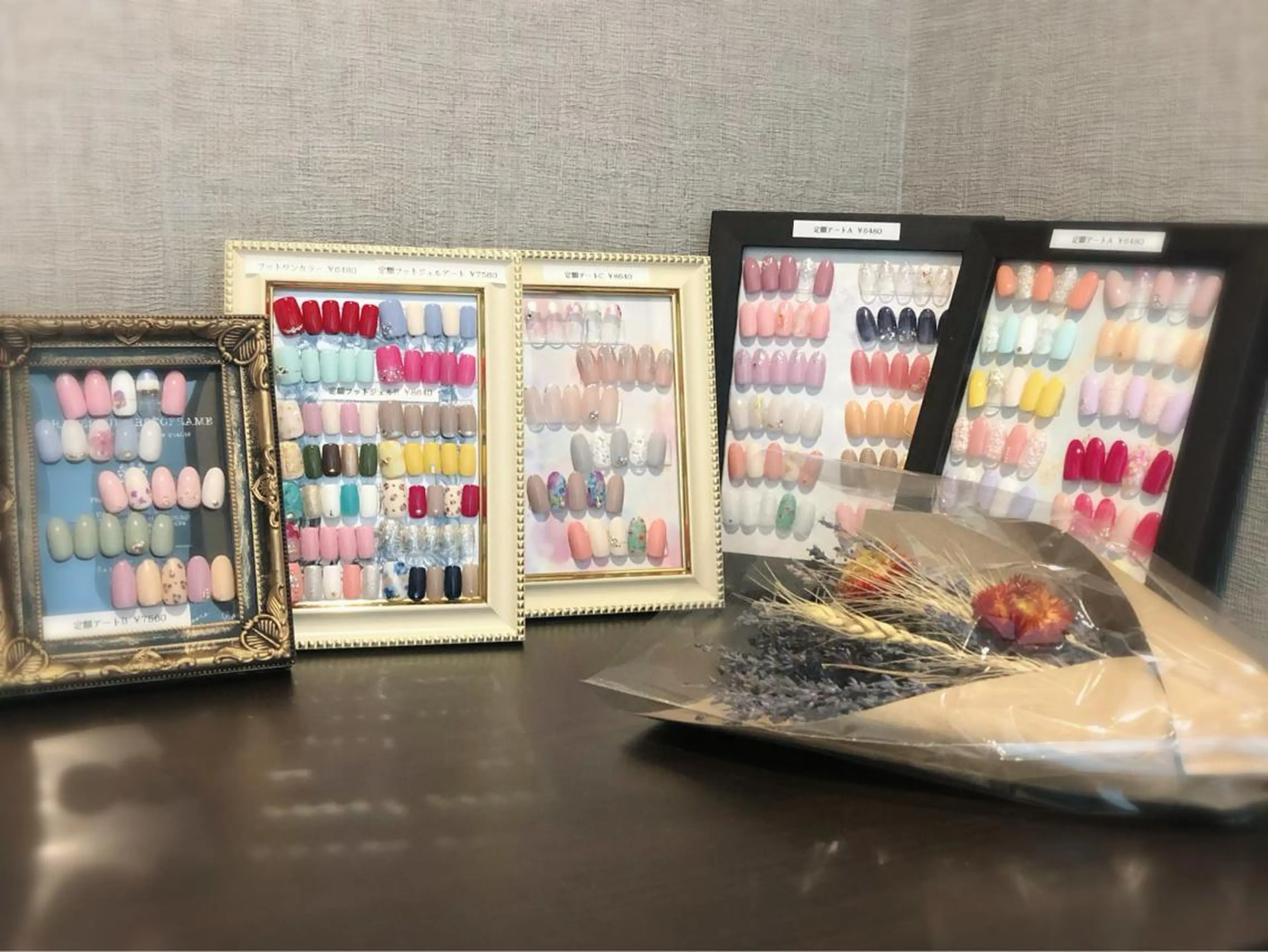 ネイル アートネイル S Sの眉毛・アイブロウイメージ