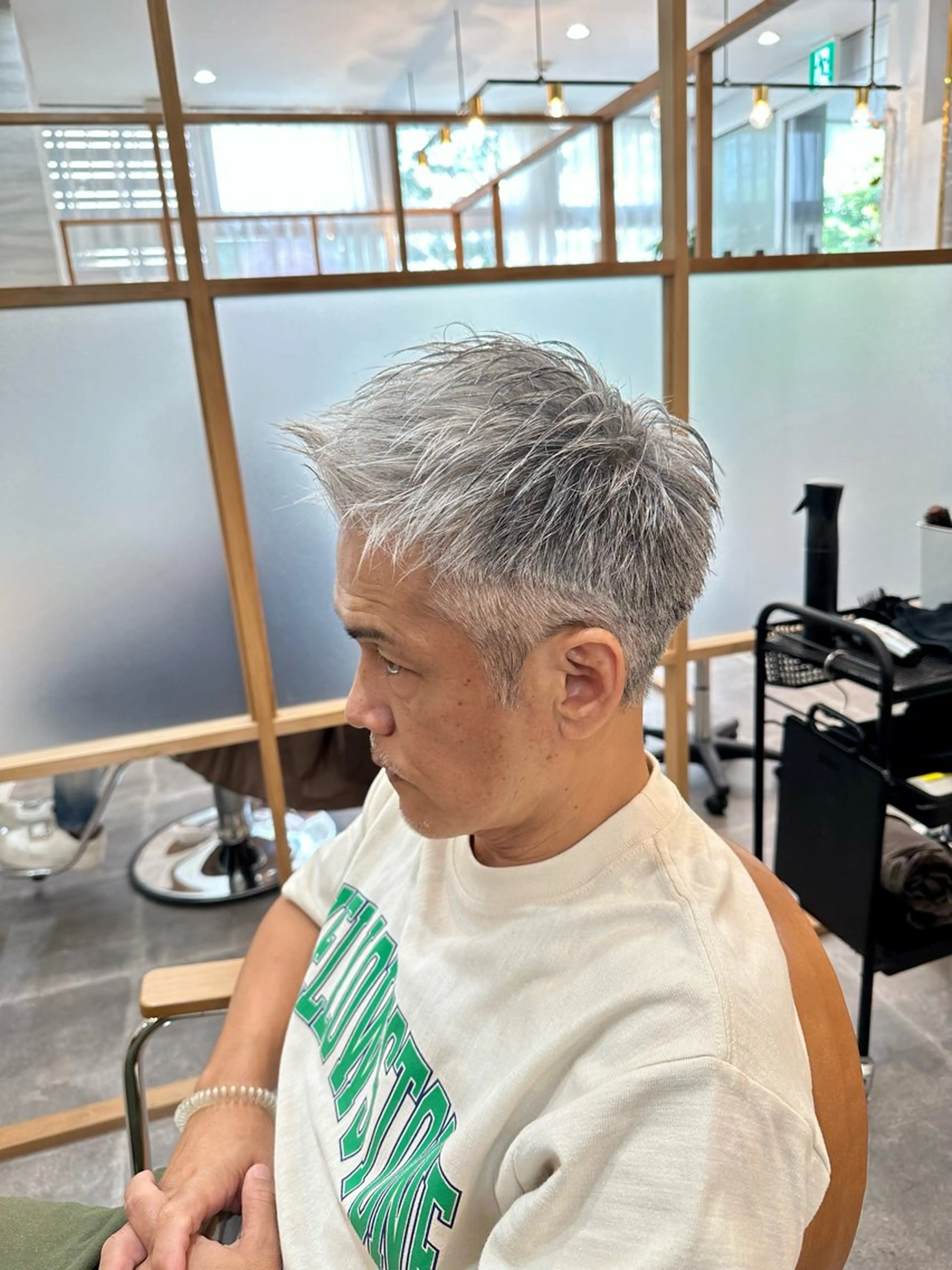 ショート メンズ アップバング メンズショート ショートヘア 鈴木 雅人のヘアスタイル