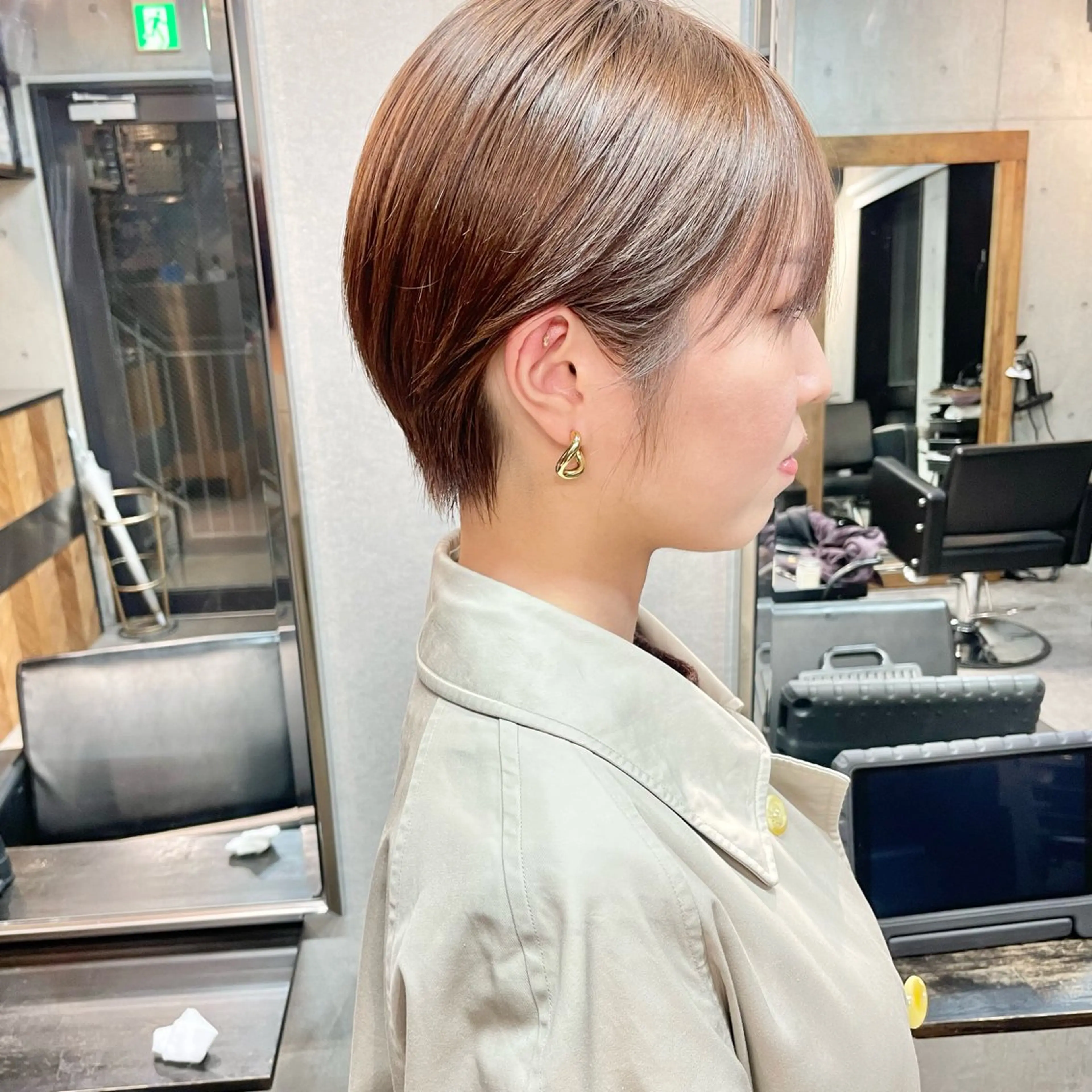 ショート カラー ベージュカラー 透明感カラー ショートヘア カット ヘアカラー トリートメント ショートボブ髪質改善 縮毛矯正のプロ山道潤のヘアスタイル
