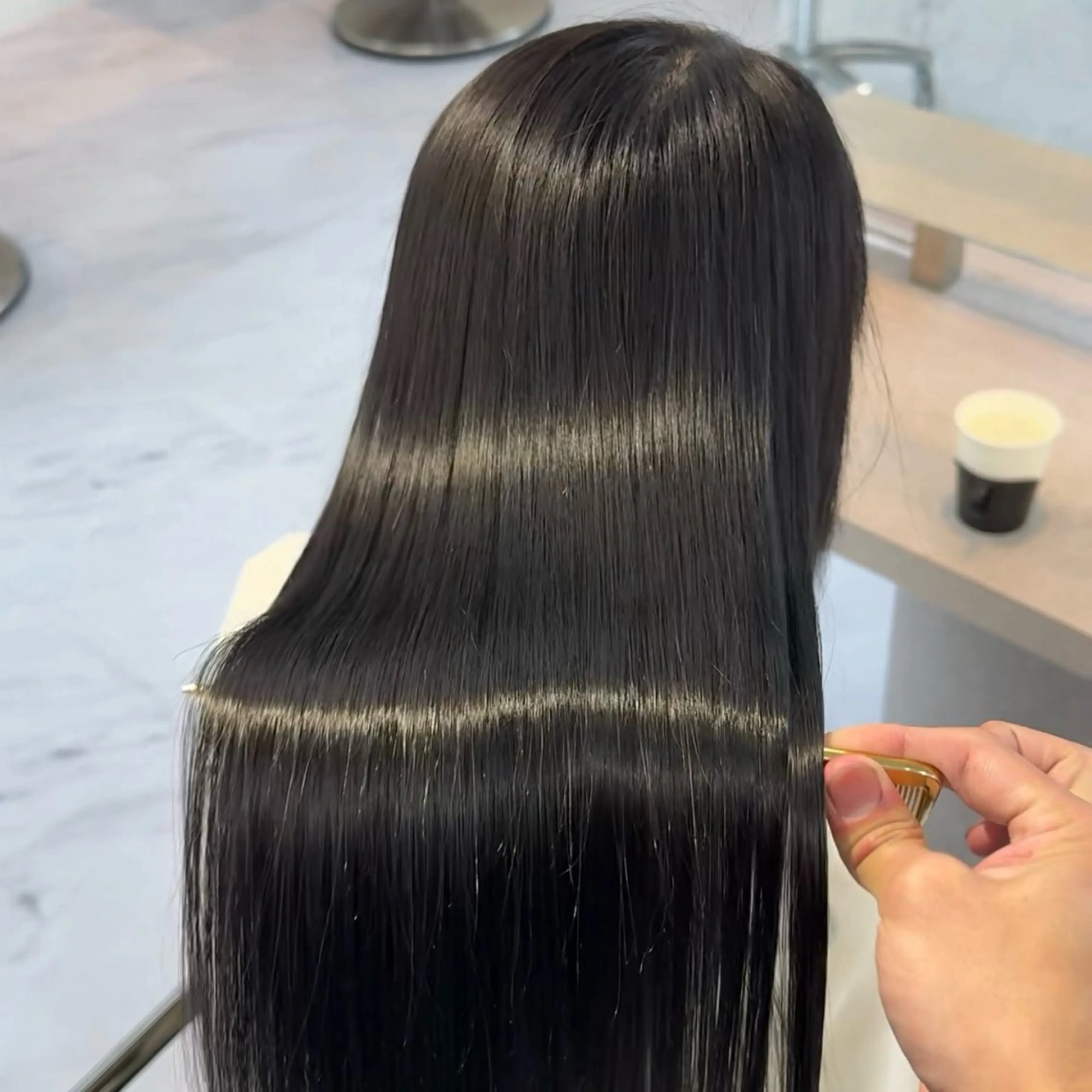 ロング ケアカラー 髪質改善 縮毛矯正 トリートメント 鍋田/ 渋谷/ 縮毛矯正／レイヤーのヘアスタイル