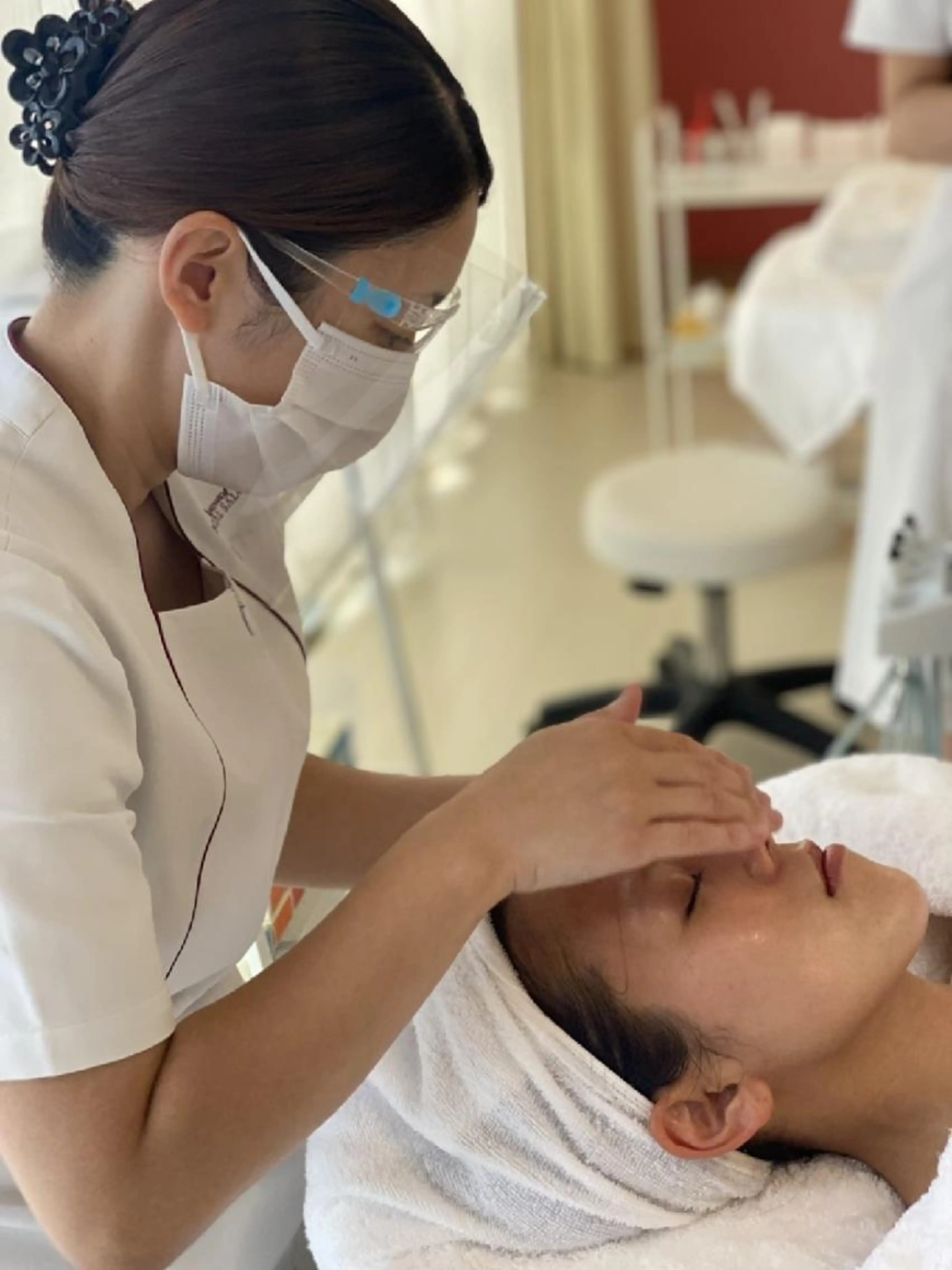 フェイシャル+デコルテのアドバンスコースエステ💕プレゼントあります🎁の写真