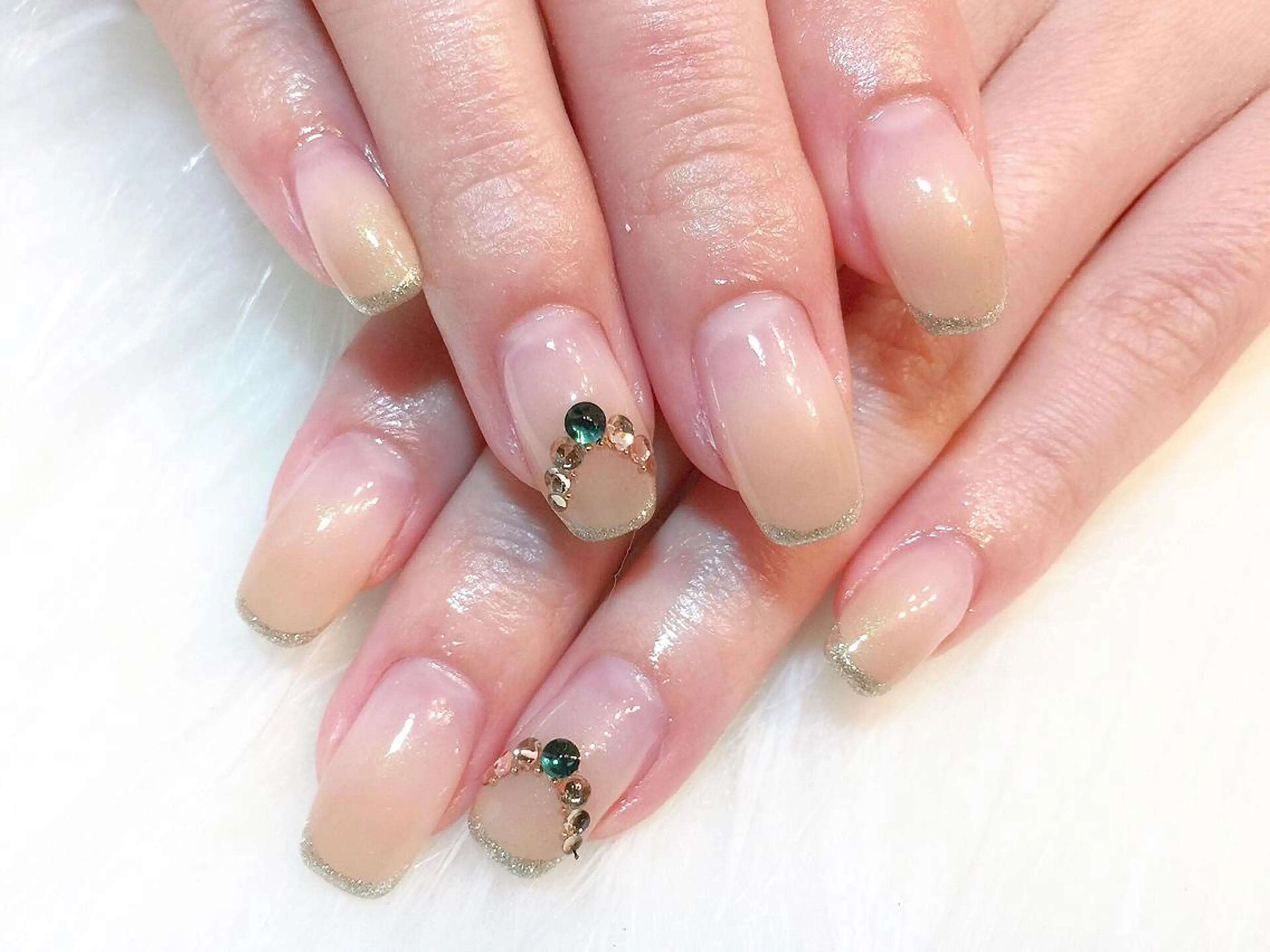 ネイル Viseo《6週間 長持ちパラジェル》のネイルデザイン