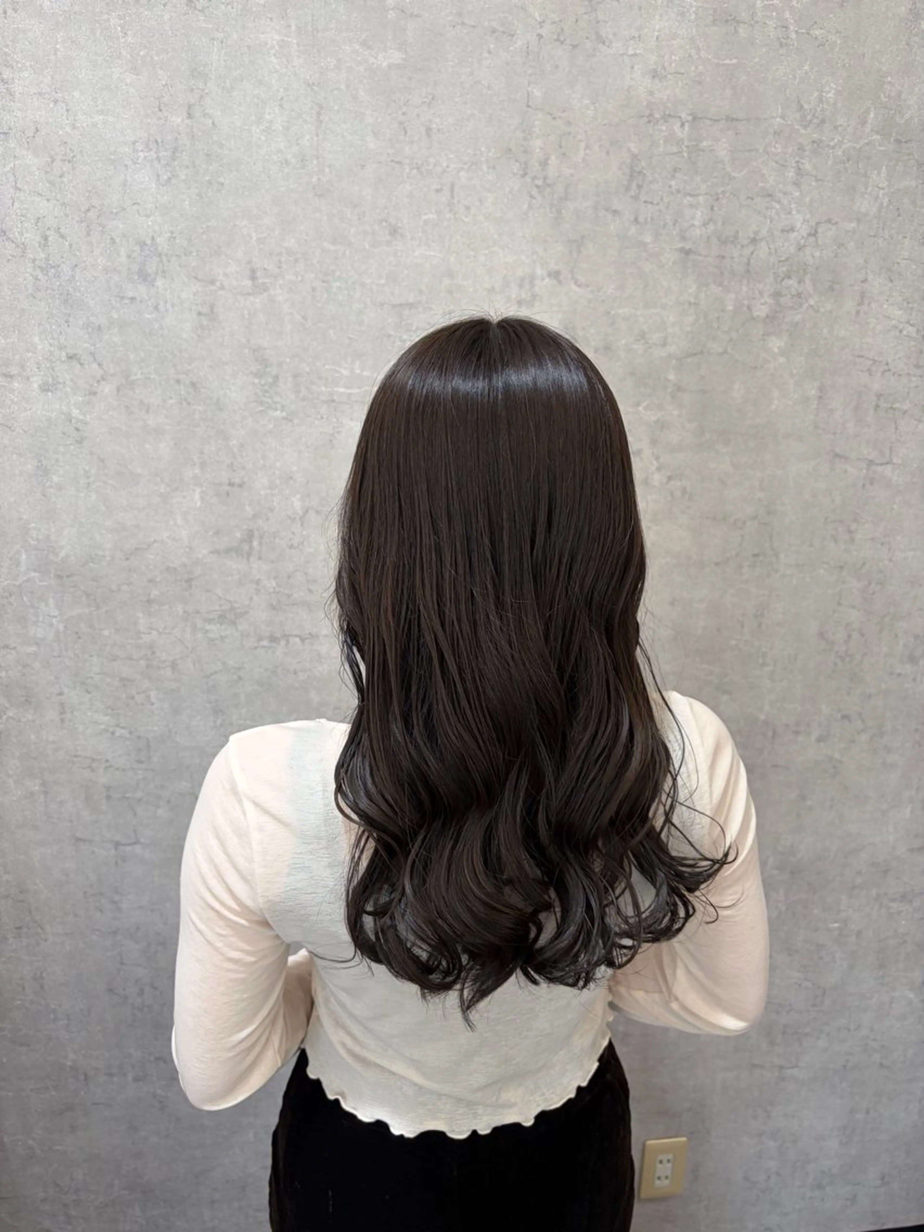 ロング カット ヘアカラー 下山 萌華のヘアスタイル