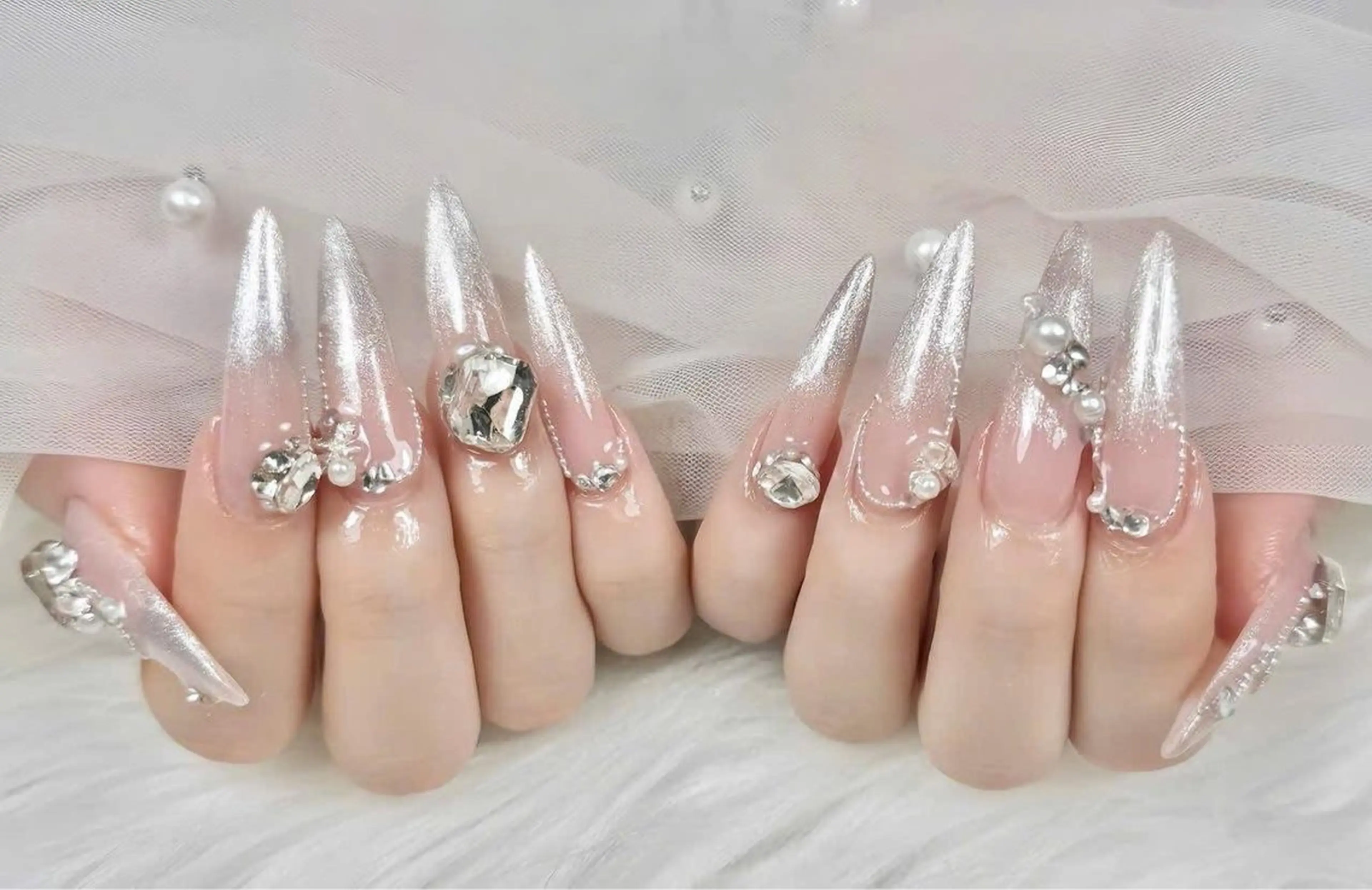 ネイル フレンチネイル キラキラネイル 韓国ネイル シンプルネイル ワンホンネイル ハンドネイル MEI Nailのネイルデザイン