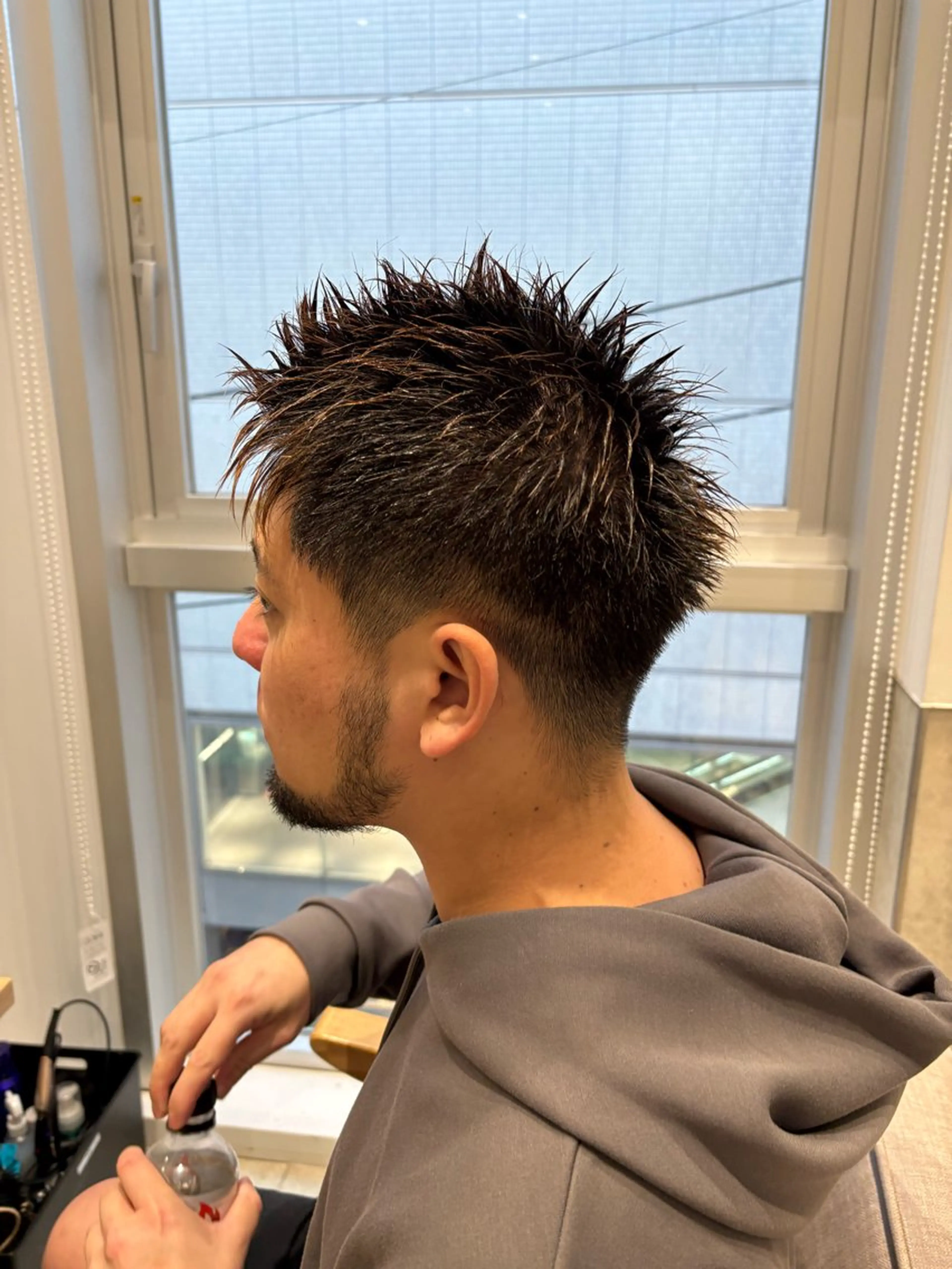 ショート カラー メンズ 仲地 大地のヘアスタイル