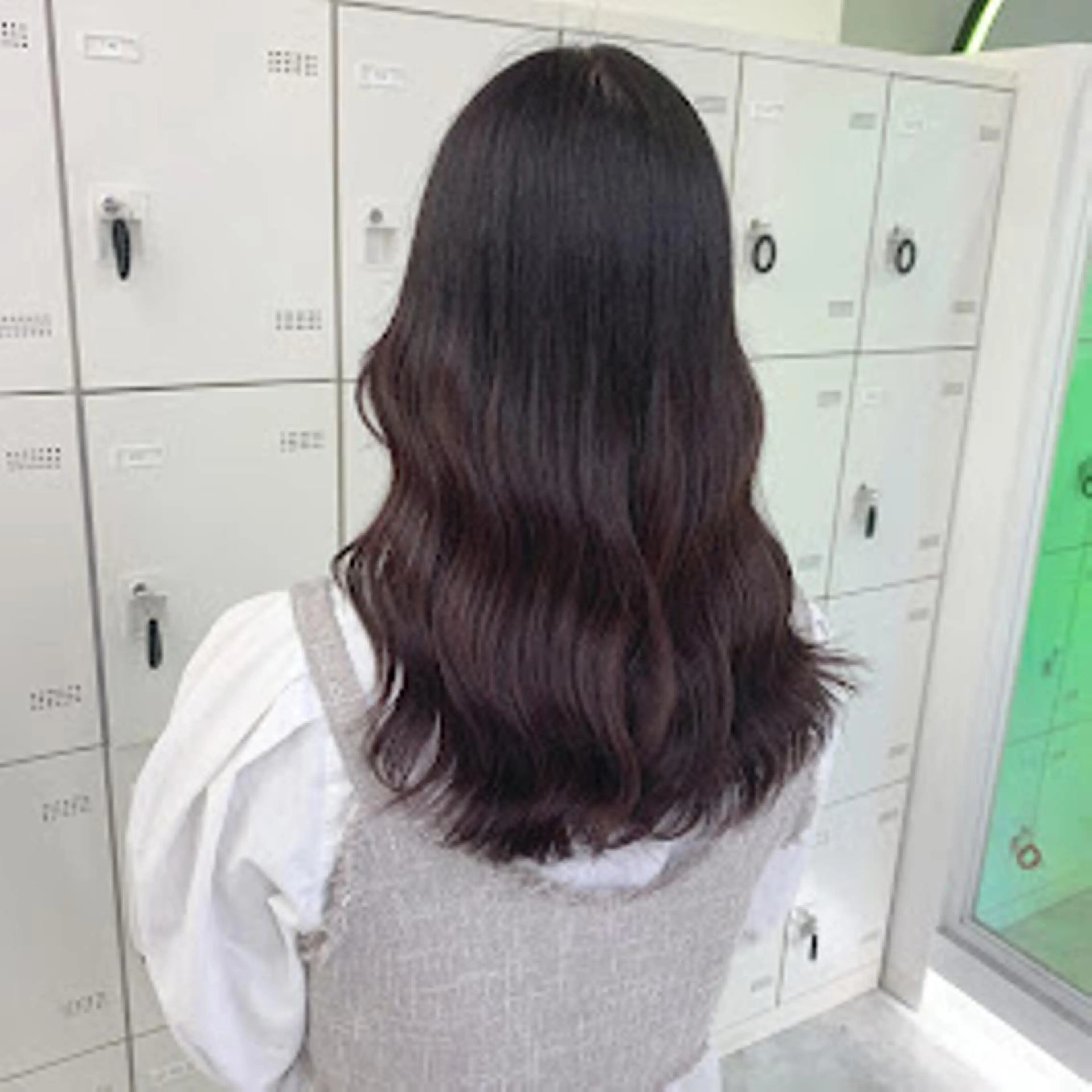 カラー 🪞SHE池袋 Official🪞のヘアスタイル