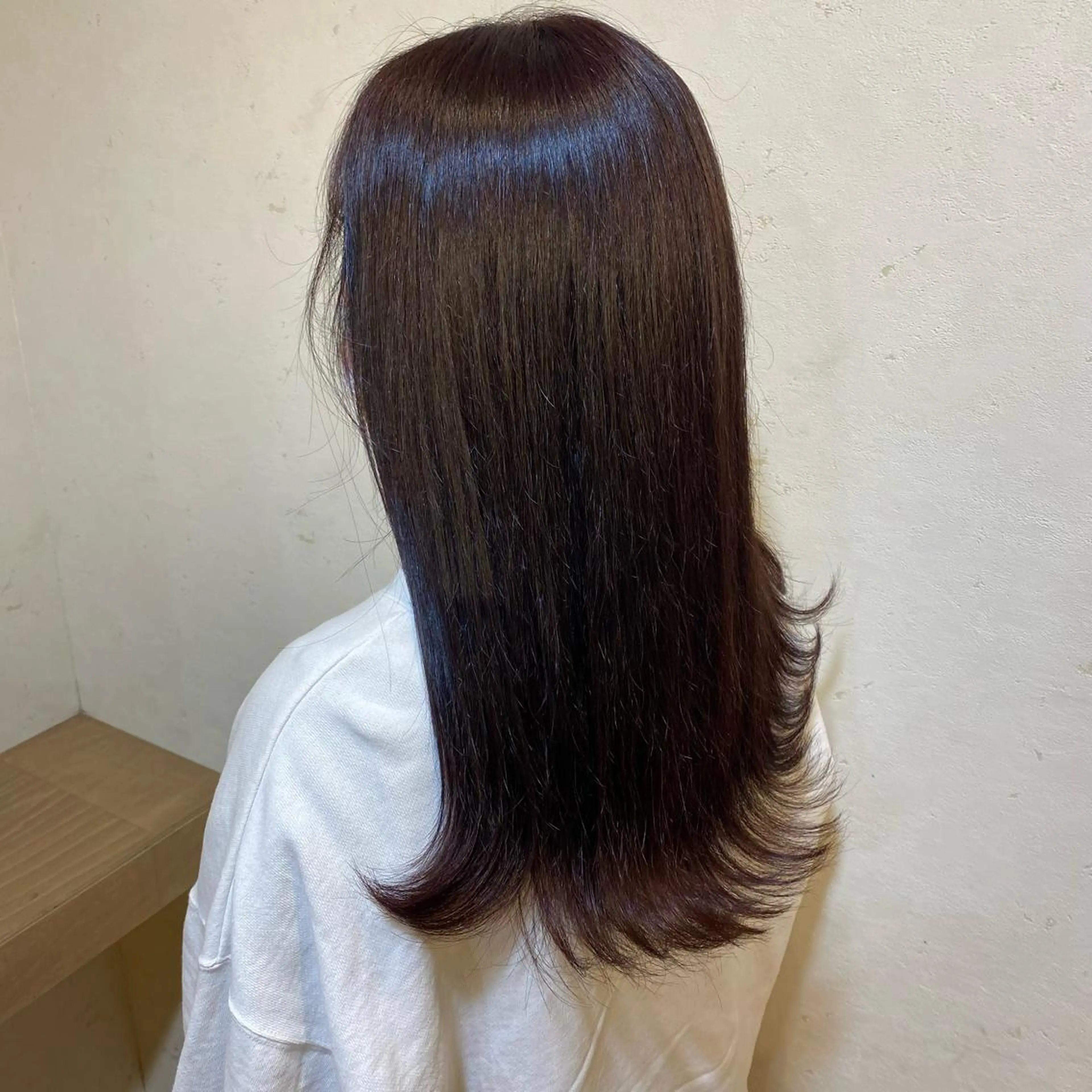 ロング ピンクブラウン 水口 莉央のヘアスタイル