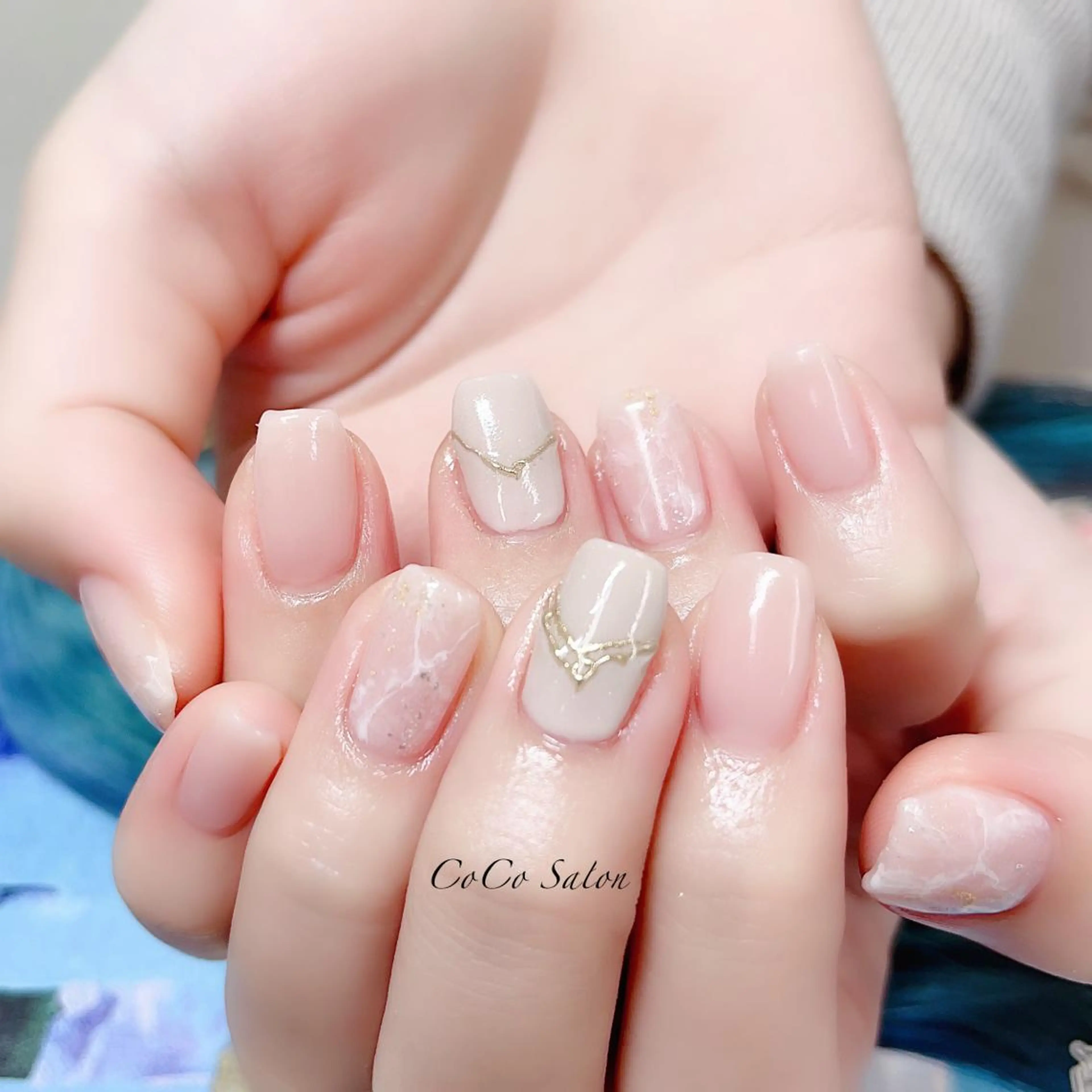 ネイル 長さ出し ジェルネイル キラキラネイル 韓国ネイル ラメ(グリッター) ハンドネイル CoCoSalon ネイル/まつ毛予約のネイルデザイン