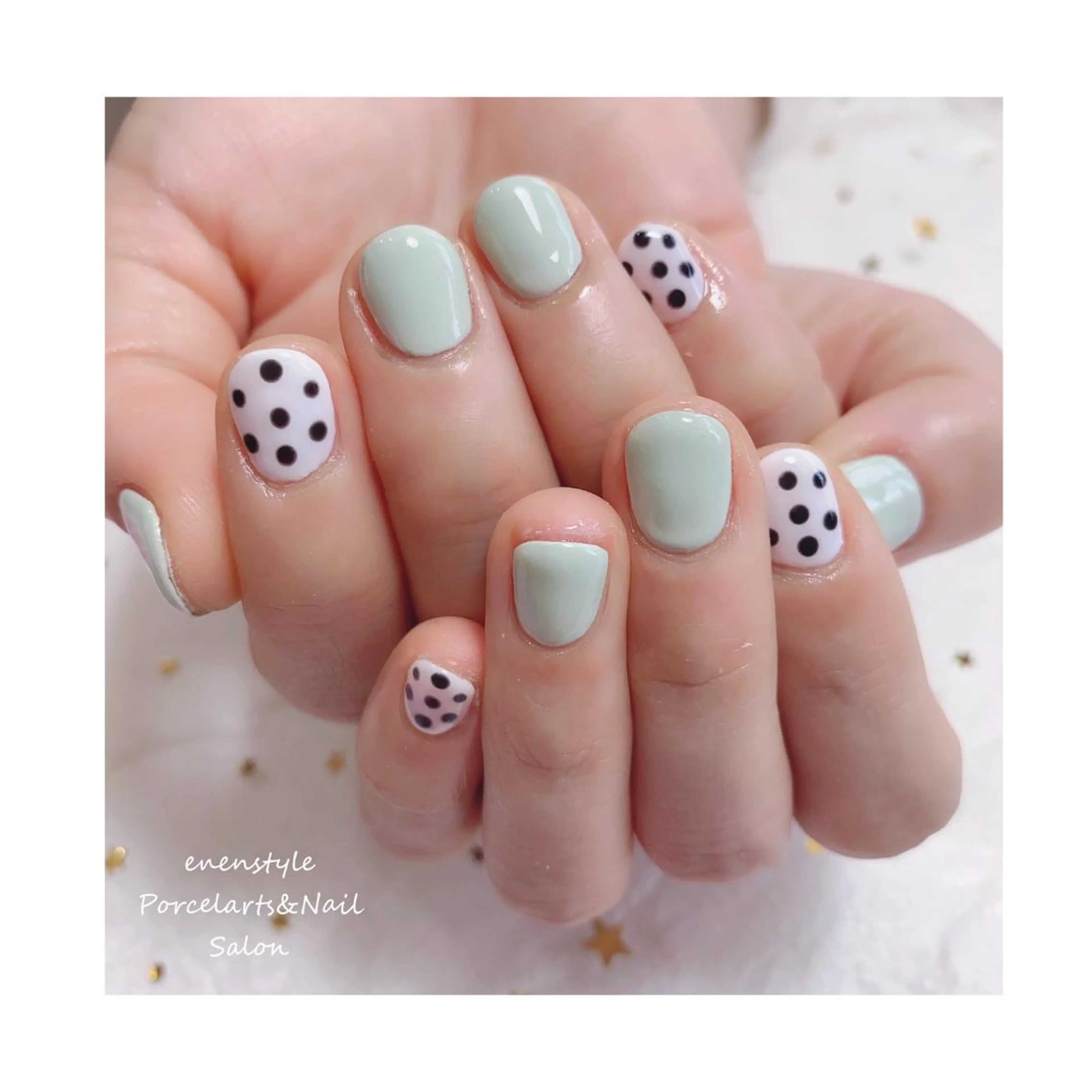 ミディアム ネイル ジェルネイル ニュアンスネイル オフィスネイル ワンカラーネイル パラジェル ハンドネイル 👑enen style👑のネイルデザイン