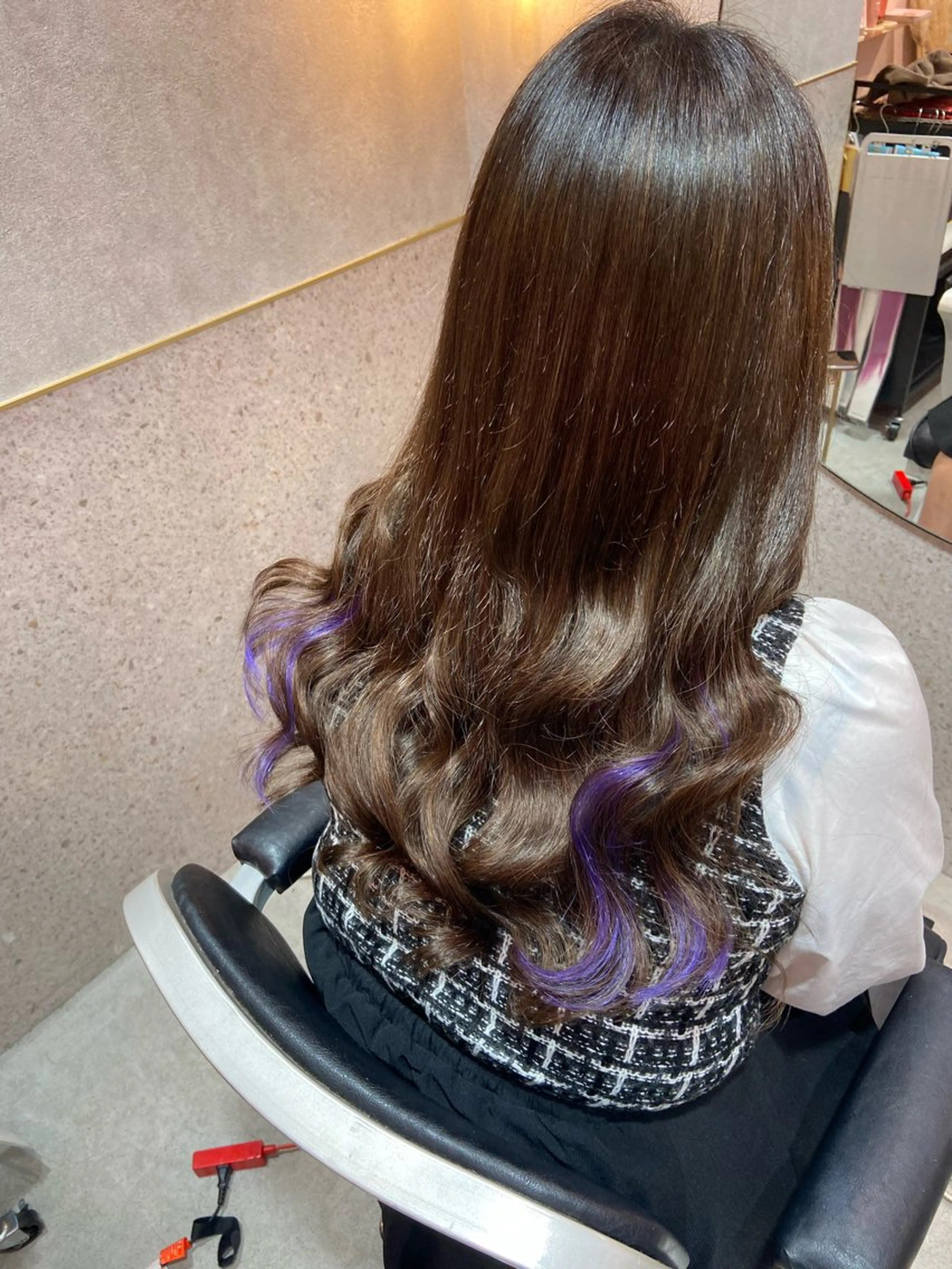 ロング カラー シールエクステ イヤリングカラー インナーカラー エクステ カット エクステ 新宿/韓国ヘア 中明度カラー/かやのヘアスタイル