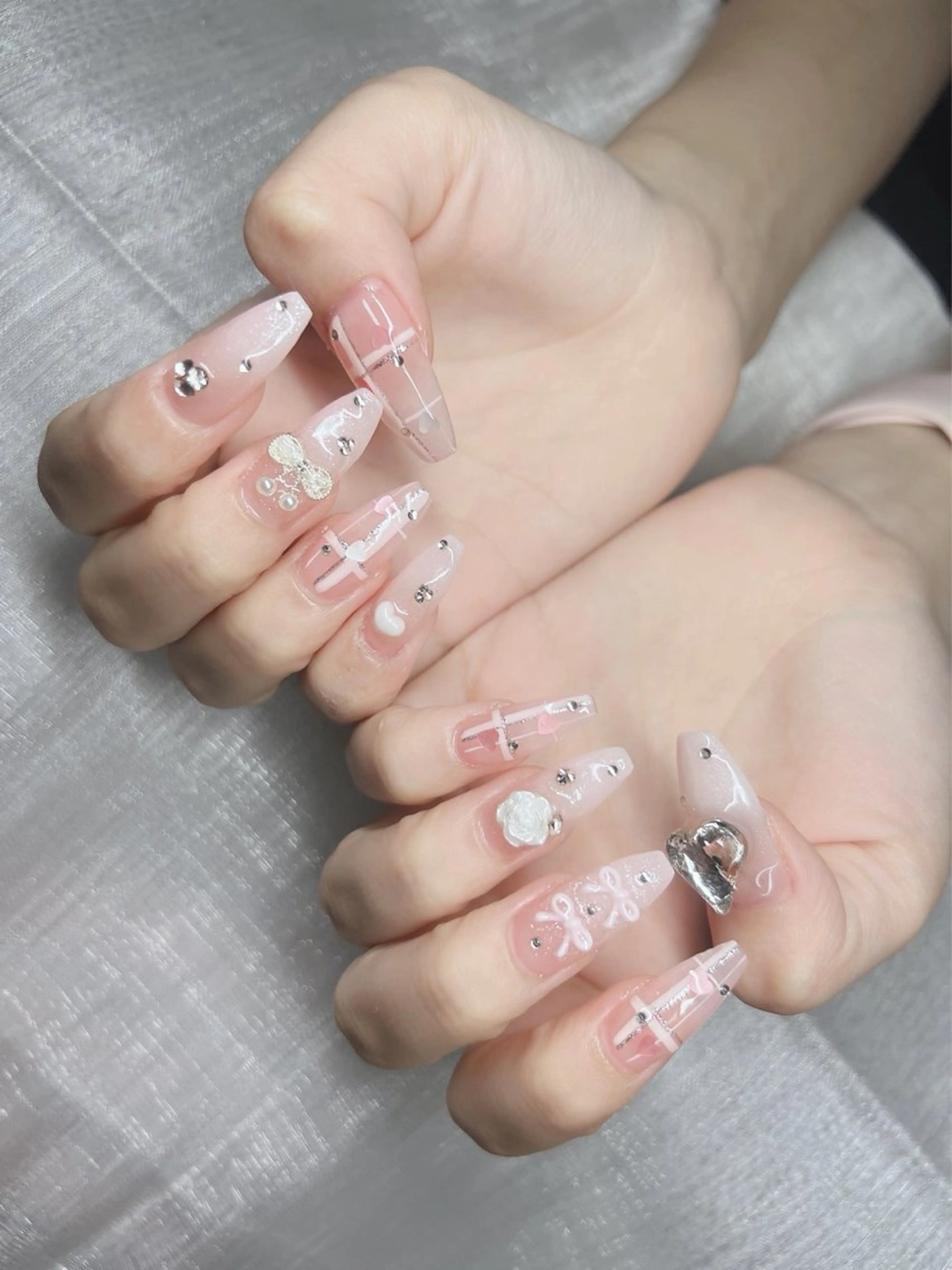 ネイル 長さ出し グラデーション キラキラネイル マグネットネイル ニュアンスネイル ハンドネイル Lee Nails チップ長さだし専門店のネイルデザイン