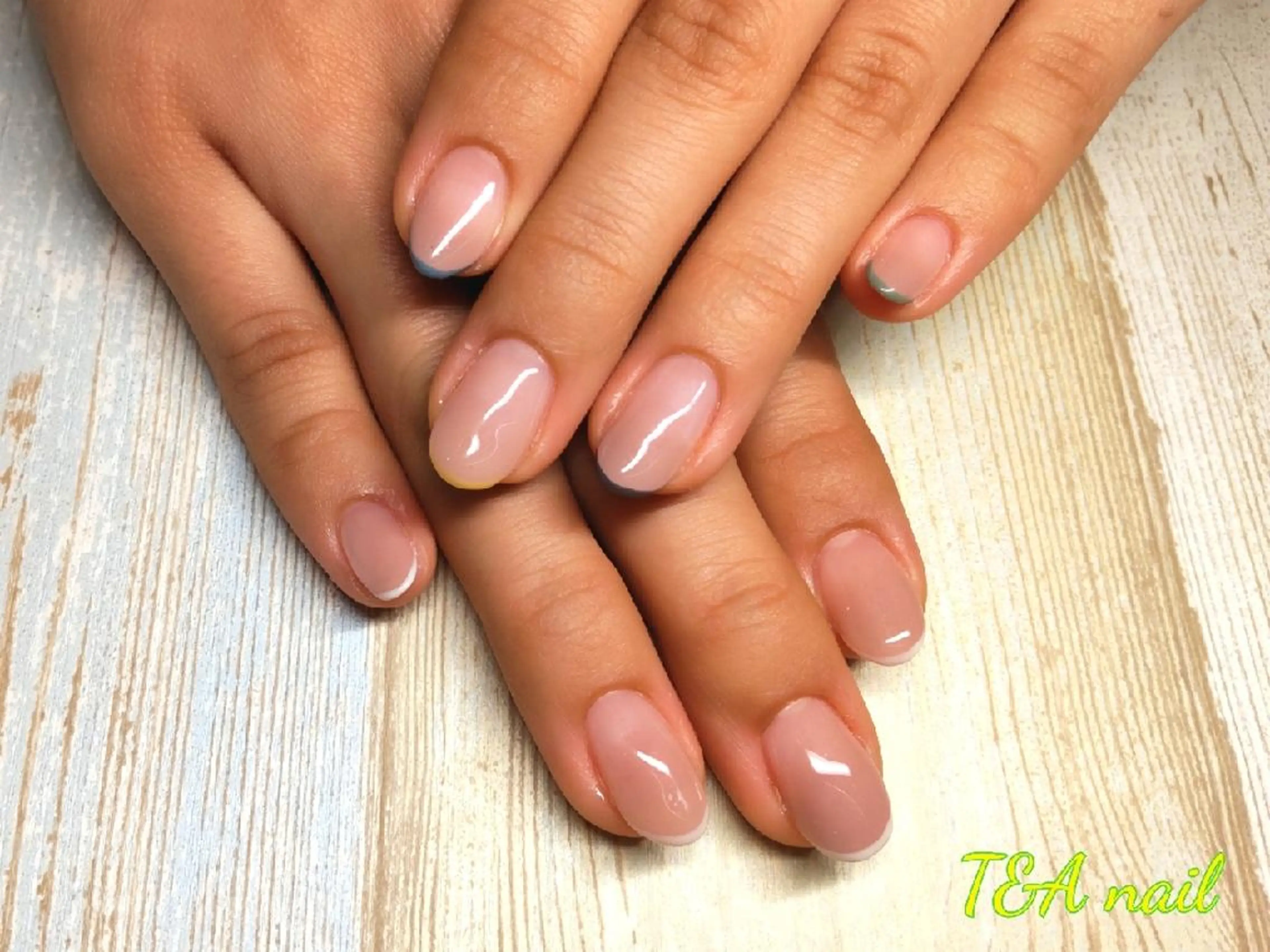 ミディアム ネイル ジェルネイル ニュアンスネイル スカルプネイル シンプルネイル ハンドネイル T&A nailのネイルデザイン