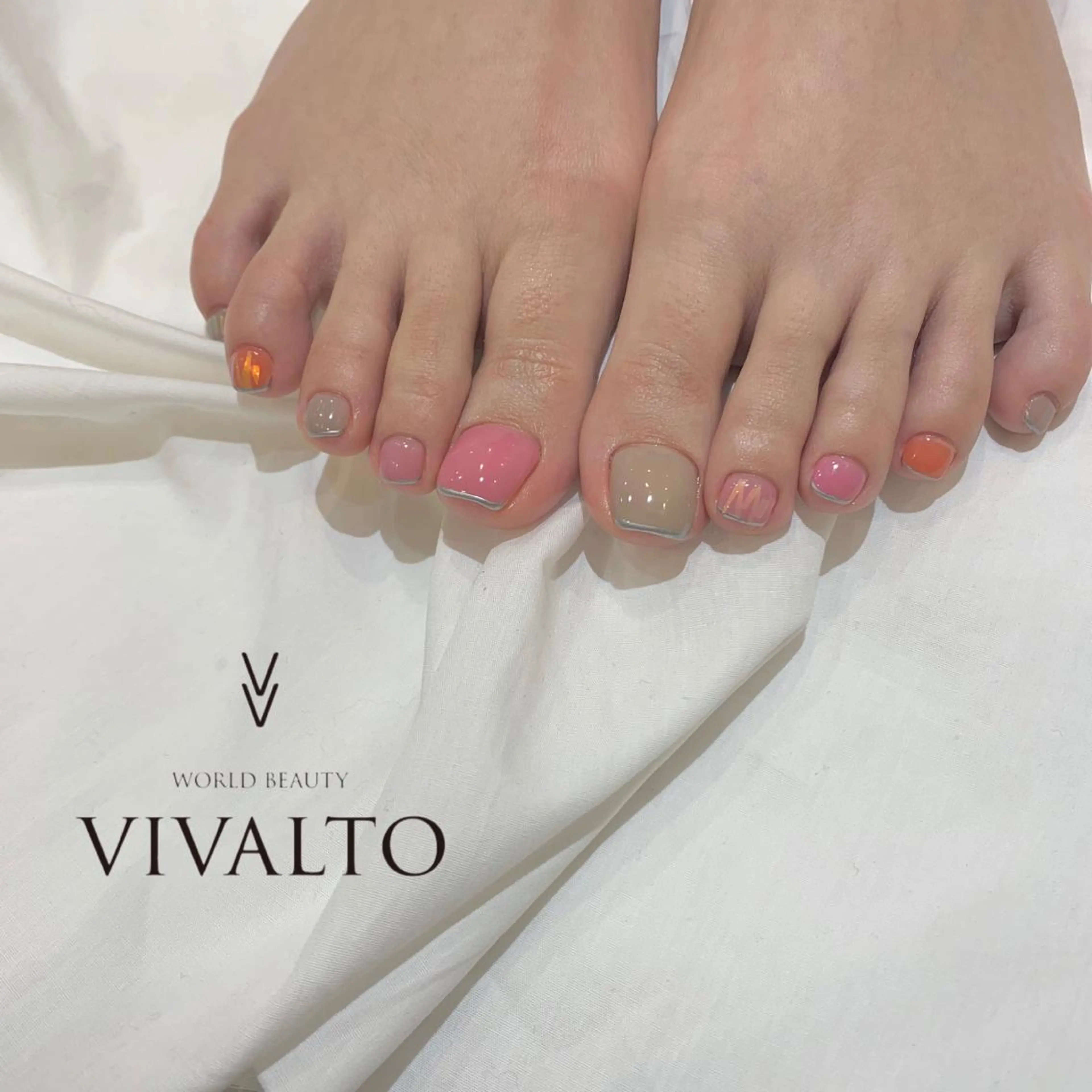 🟣FOOT ケア 【甘皮ケア＋ファイリング＋足裏角質ケア + スクラブ + パック + マッサージ🌿】の写真