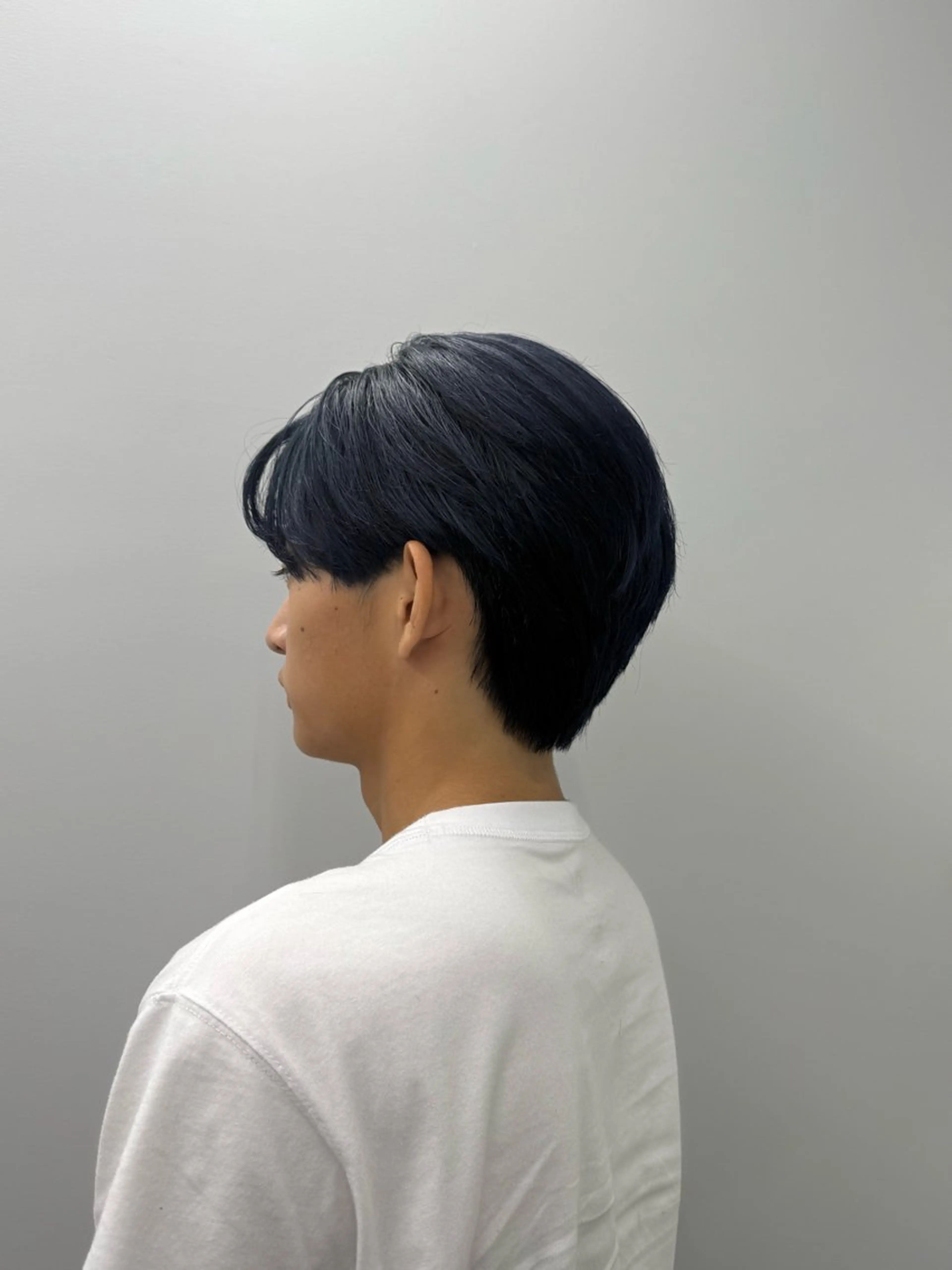 カラー メンズ 黒髪 ブルーカラー ブルーブラック ヘアカラー SARINA ROCCO3rdのヘアスタイル