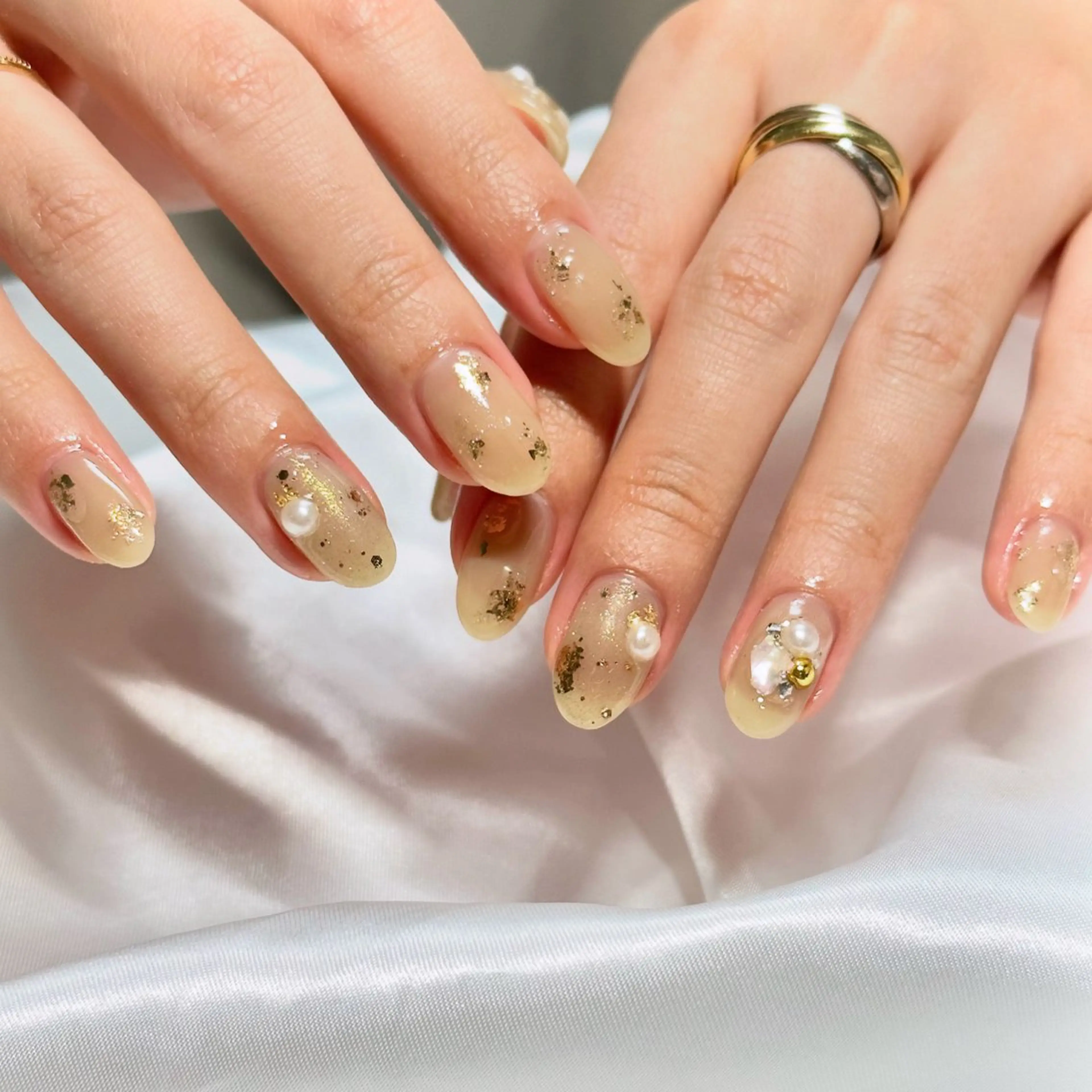 ネイル ハンドネイル 【OKIKA】 らん🦖🌈🧡のマツエク・マツパデザイン