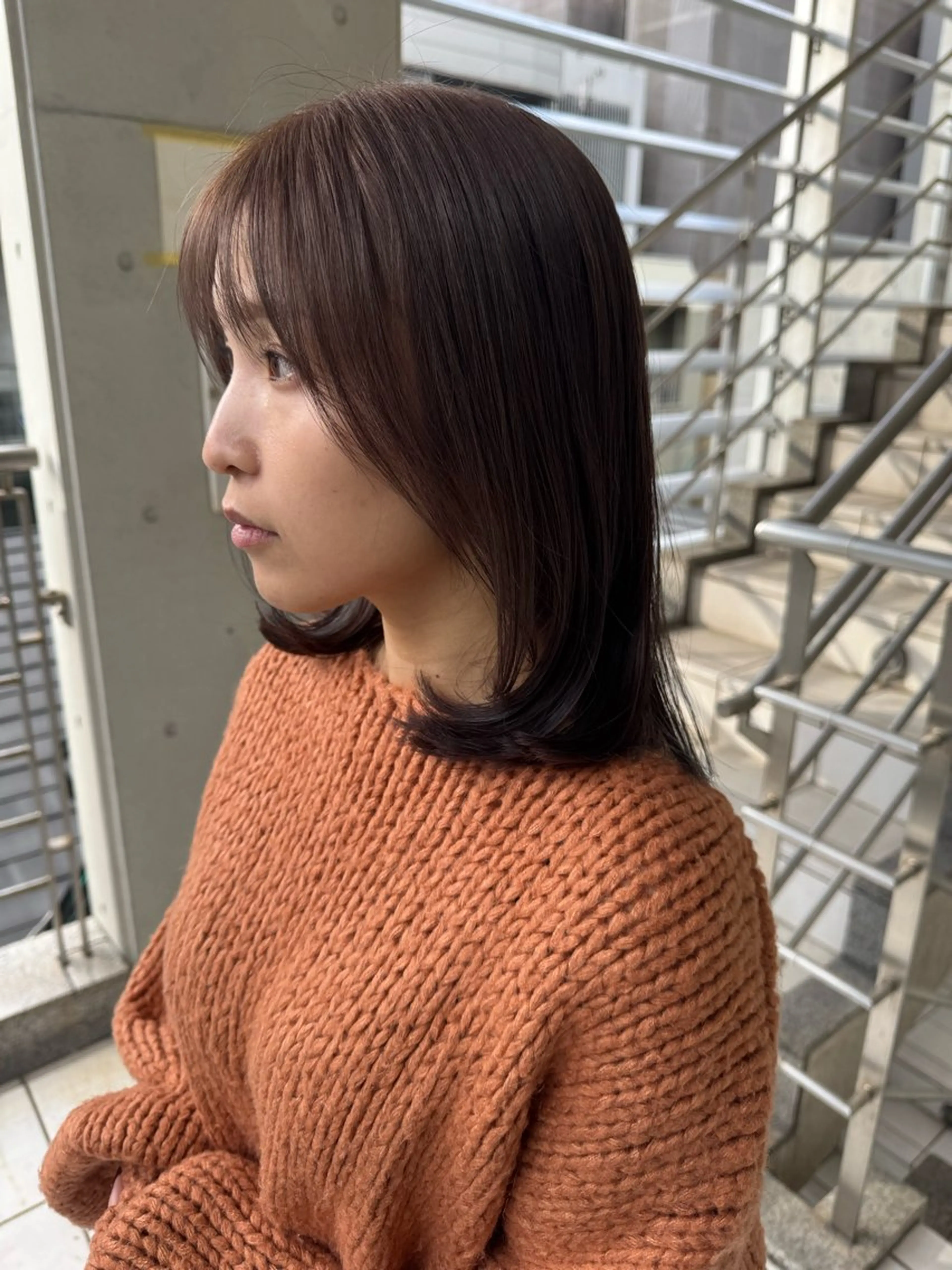 ミディアム カラー 顔周りカット レイヤーカット カット ヘアカラー トリートメント 椎葉 祐也のヘアスタイル
