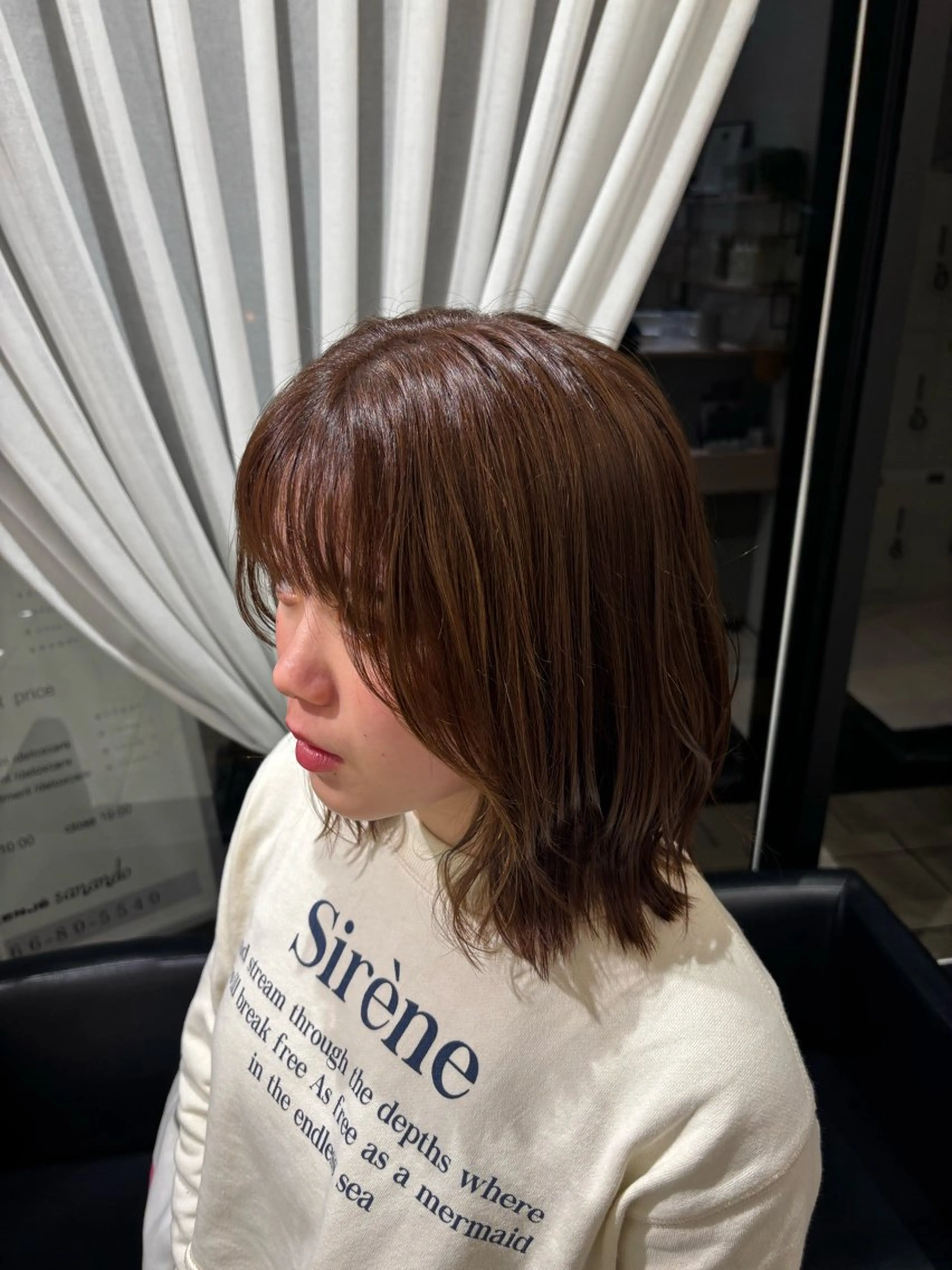 カラー ベージュカラー ブリーチ ブリーチなしカラー SLASHスラッシュ 辻村  彩華のヘアスタイル