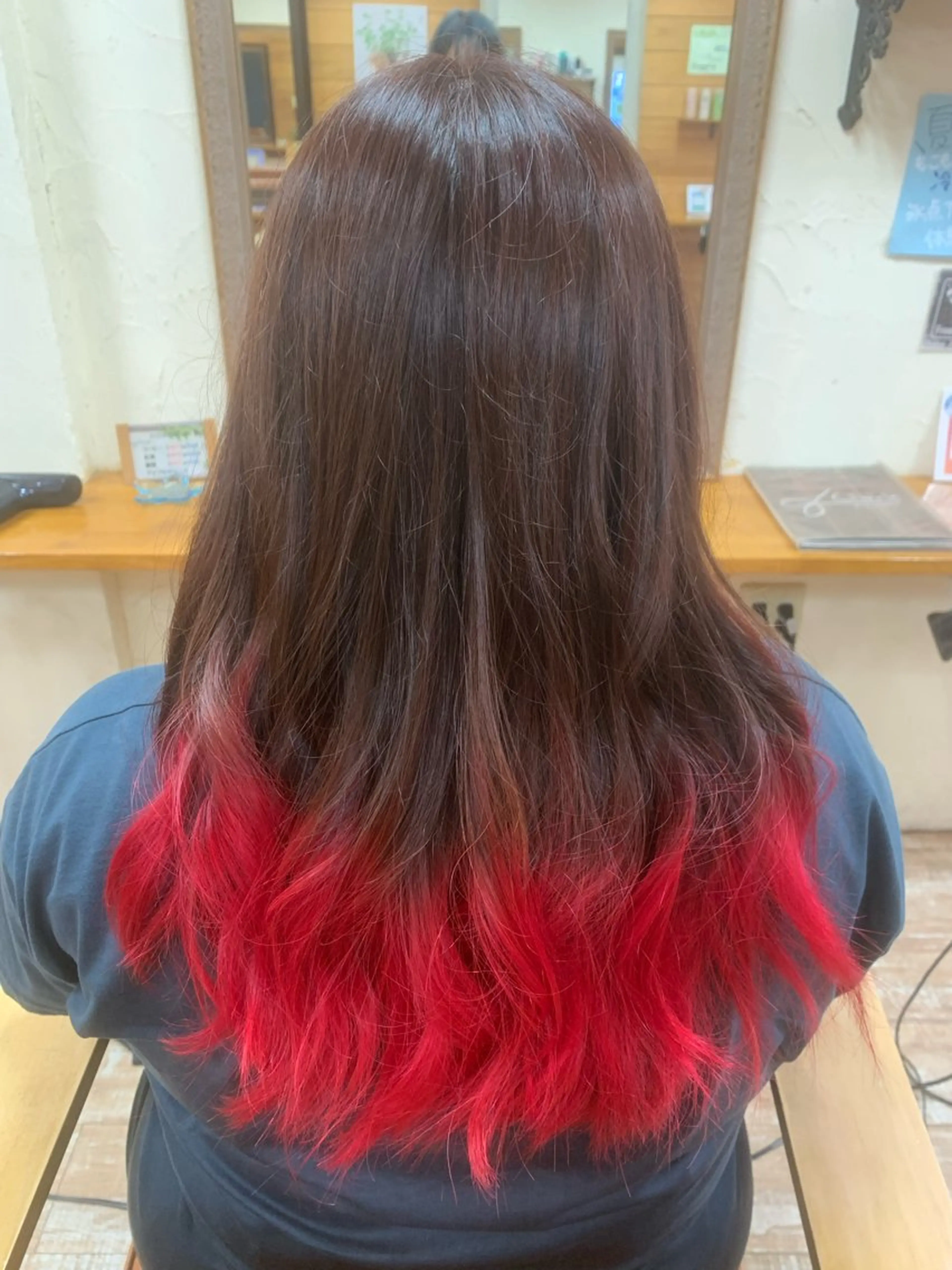 ロング カラー グラデーションカラー 瀧 葉月のヘアスタイル