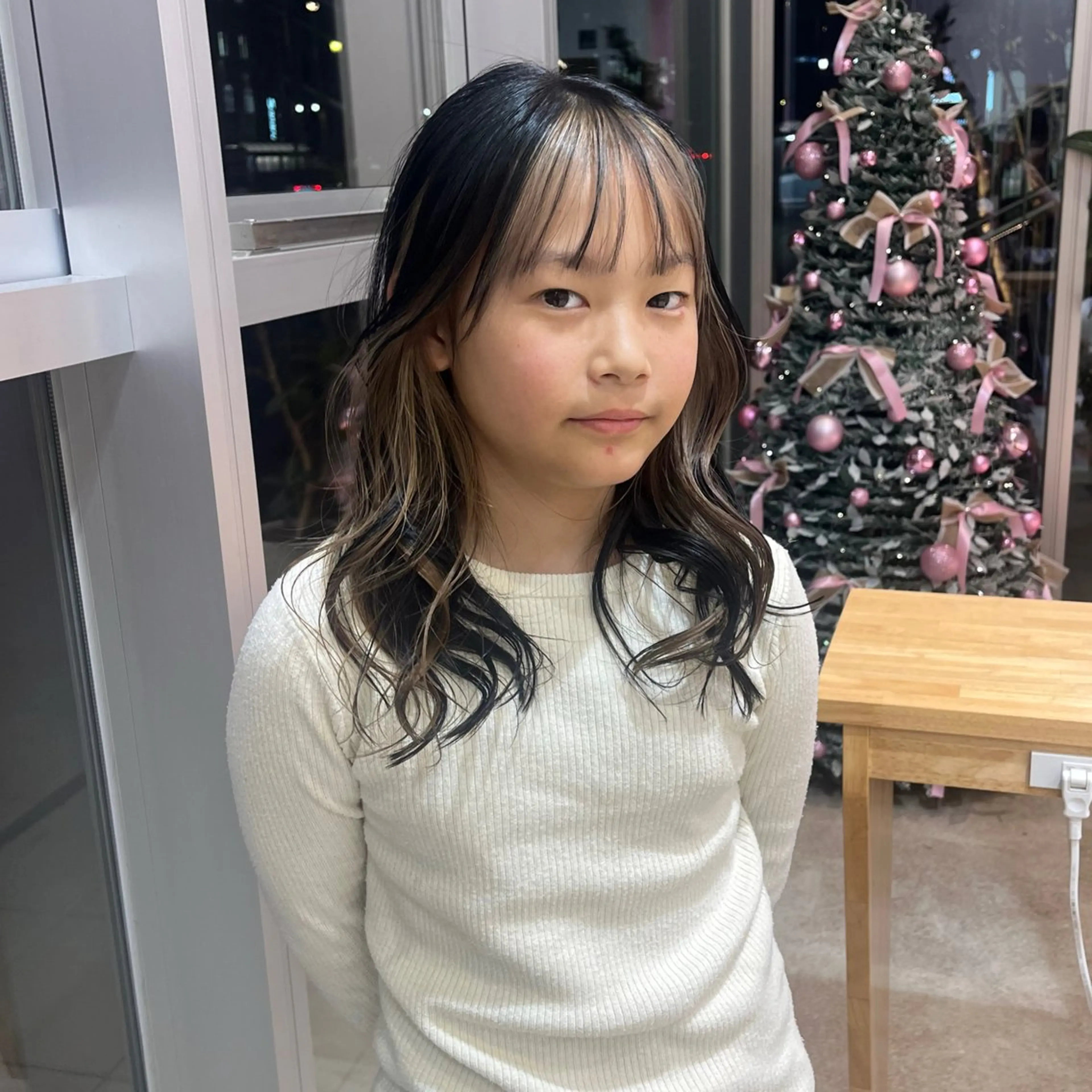 カラー キッズ 望愛/レイヤー/ハイ トーン/デザインのヘアスタイル