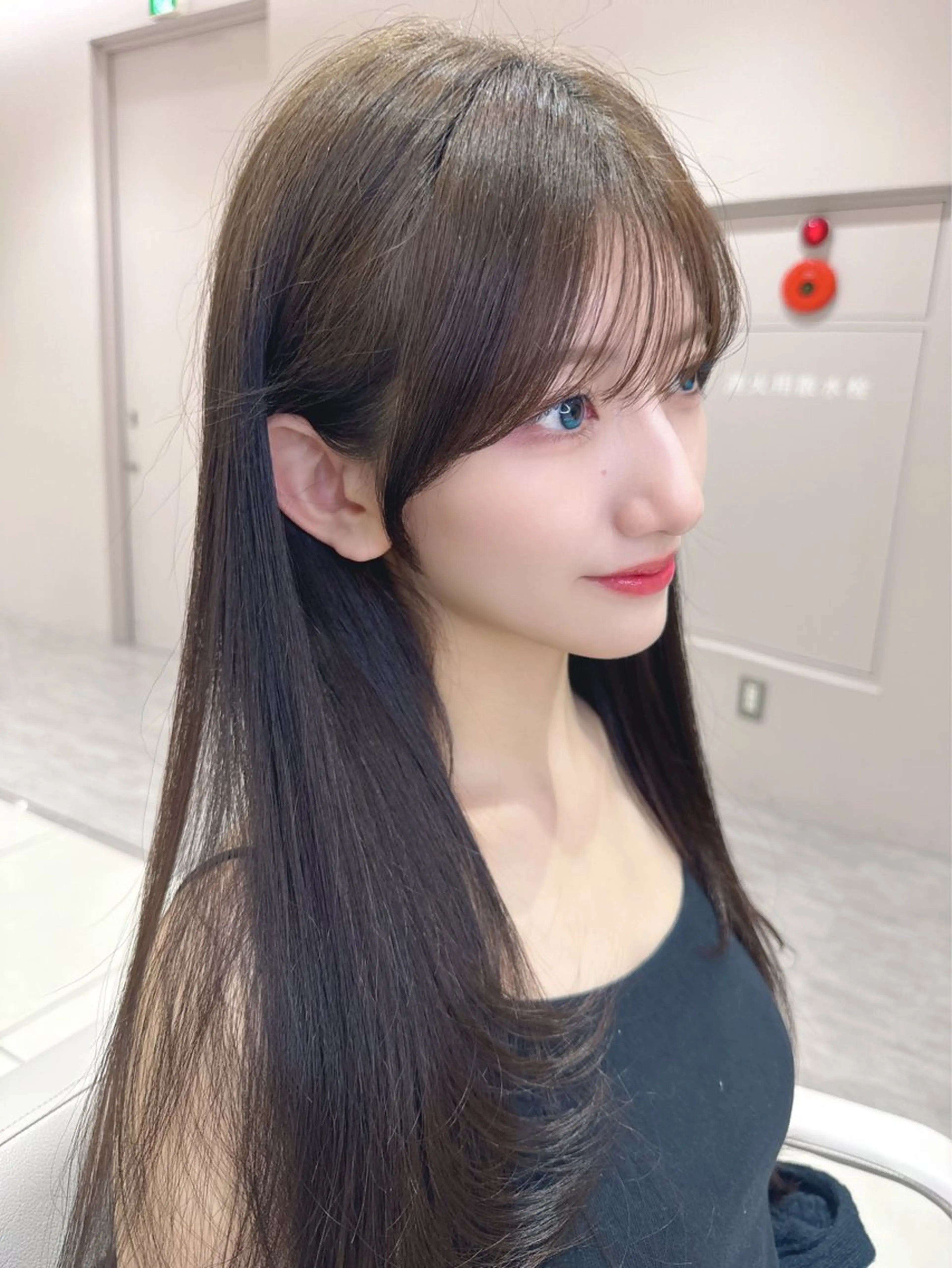 セミロング カラー カット ヘアカラー トリートメント ヘッドスパ ヘアセット 韓国ヘア/レイヤー/ 顔まわり/りょーとのヘアスタイル