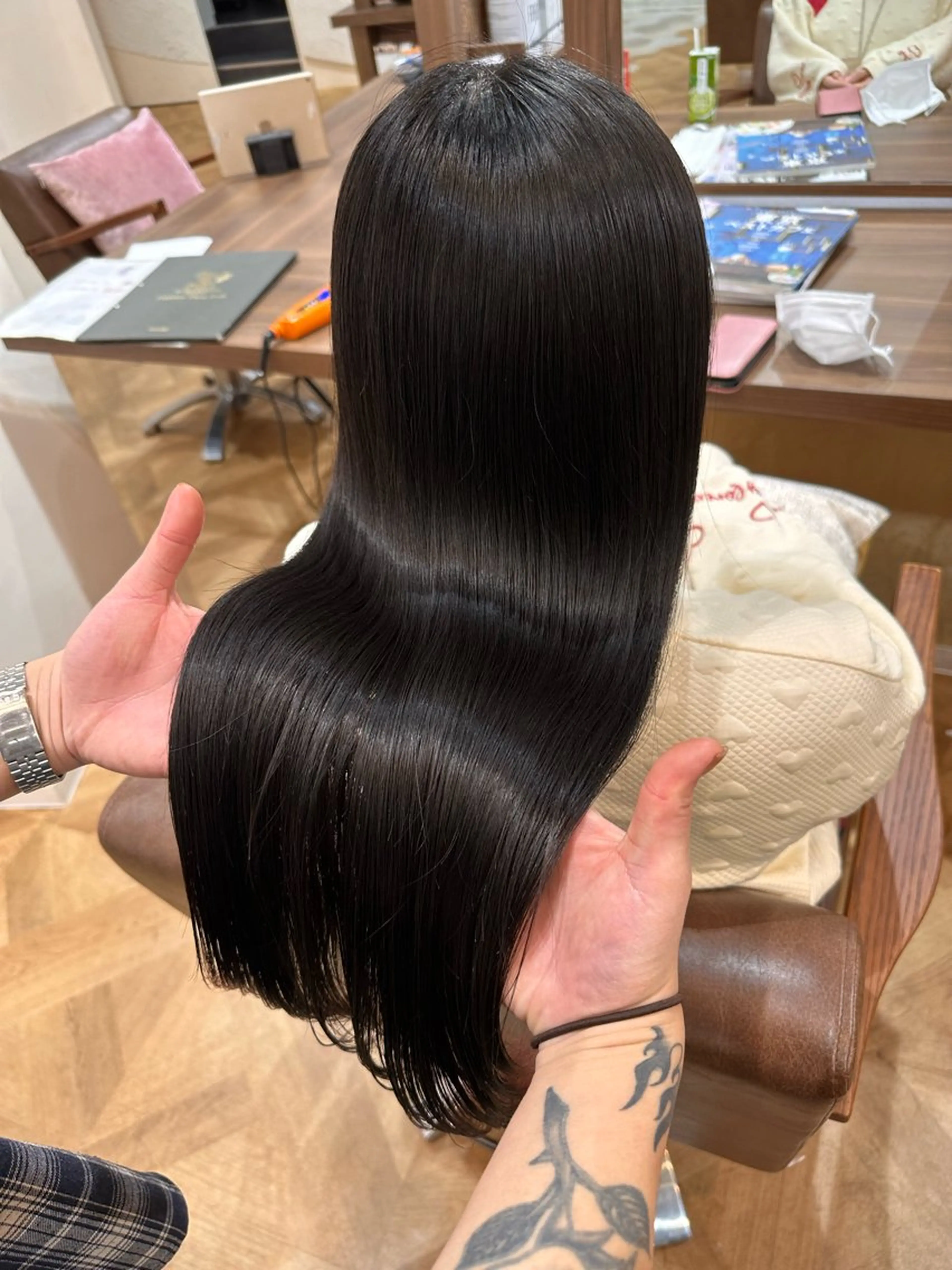 ロング ササキ カンタのヘアスタイル