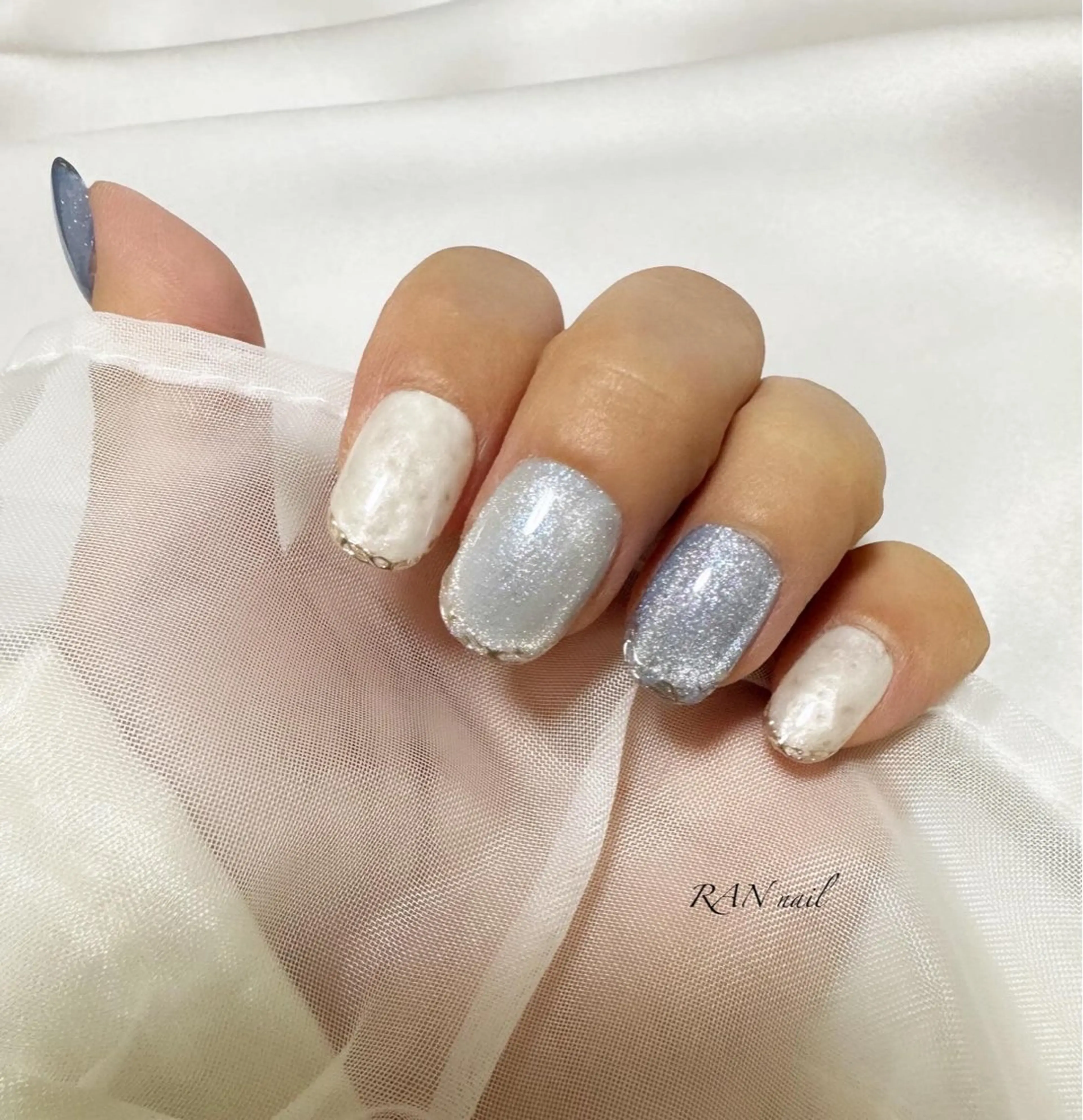 ネイル フレンチネイル キラキラネイル マグネットネイル ミラーネイル オフィスネイル ハンドネイル フットネイル RAN nailのネイルデザイン