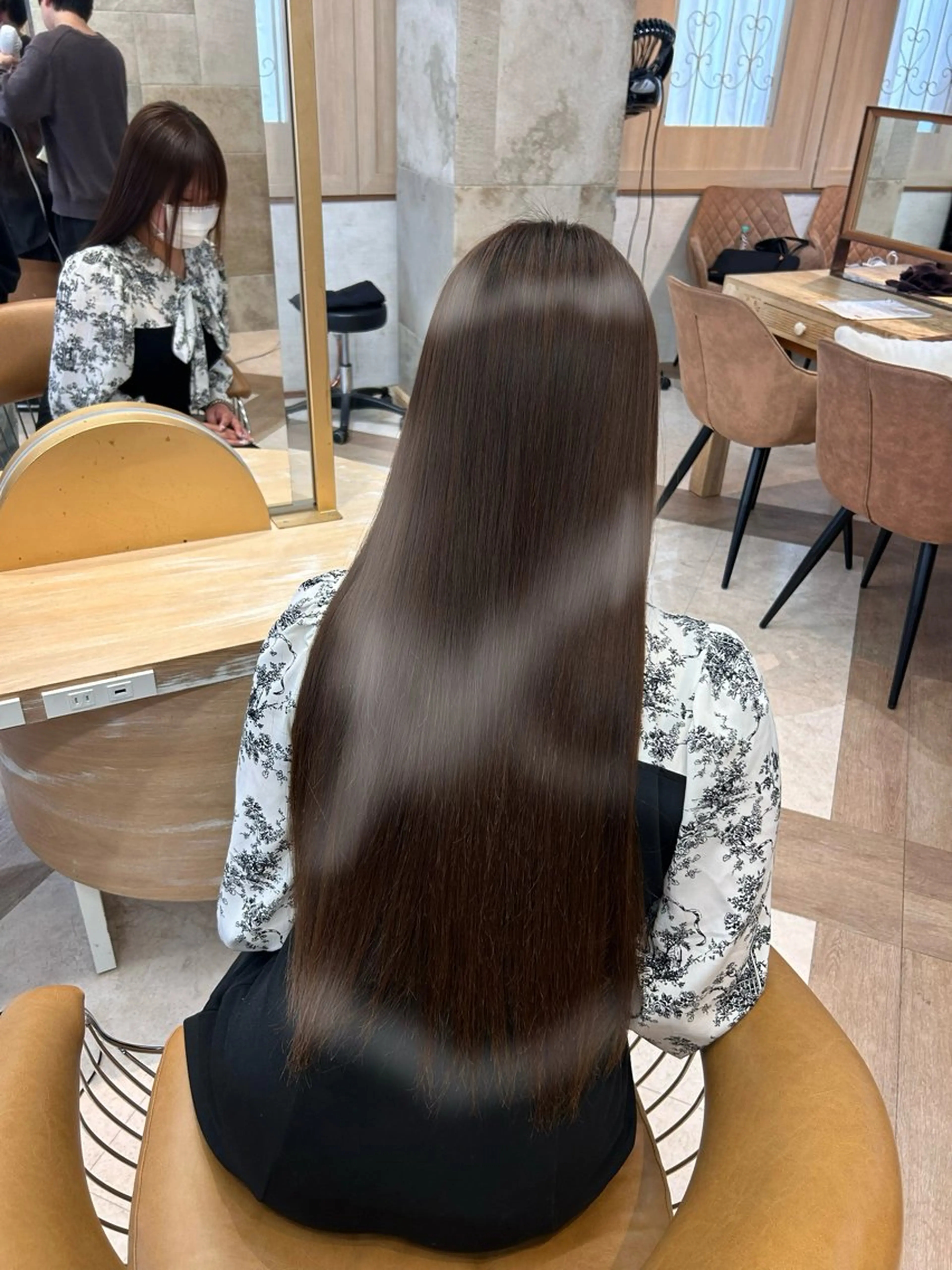 ロング カラー 透明感カラー/ ワンホン/衣音七のヘアスタイル