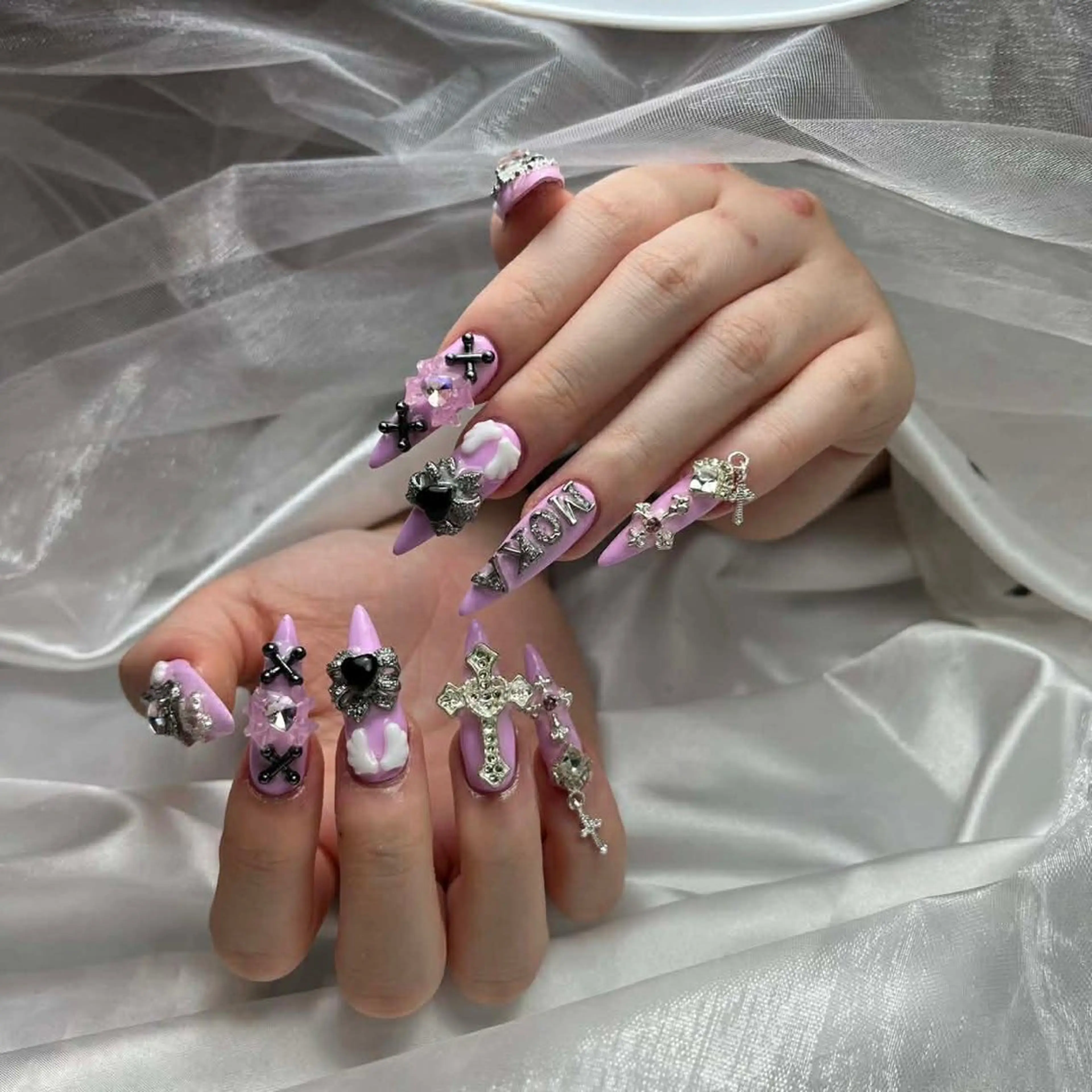 ネイル フラワーネイル 韓国ネイル 持ち込み 春ネイル ワンホンネイル Huyn Nail Shinjyukuのネイルデザイン