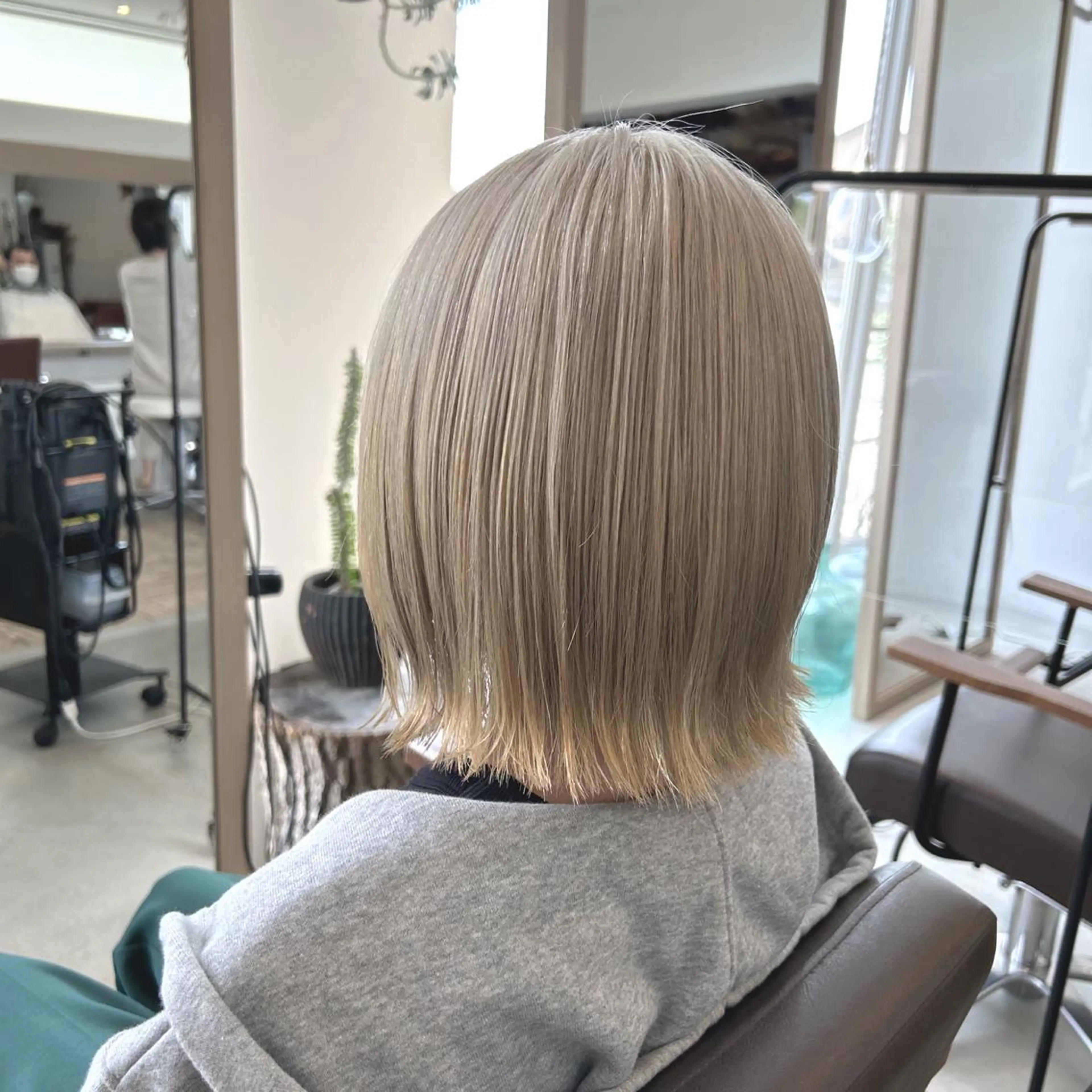 ショート カット ヘアカラー 綿貫 美雪のヘアスタイル