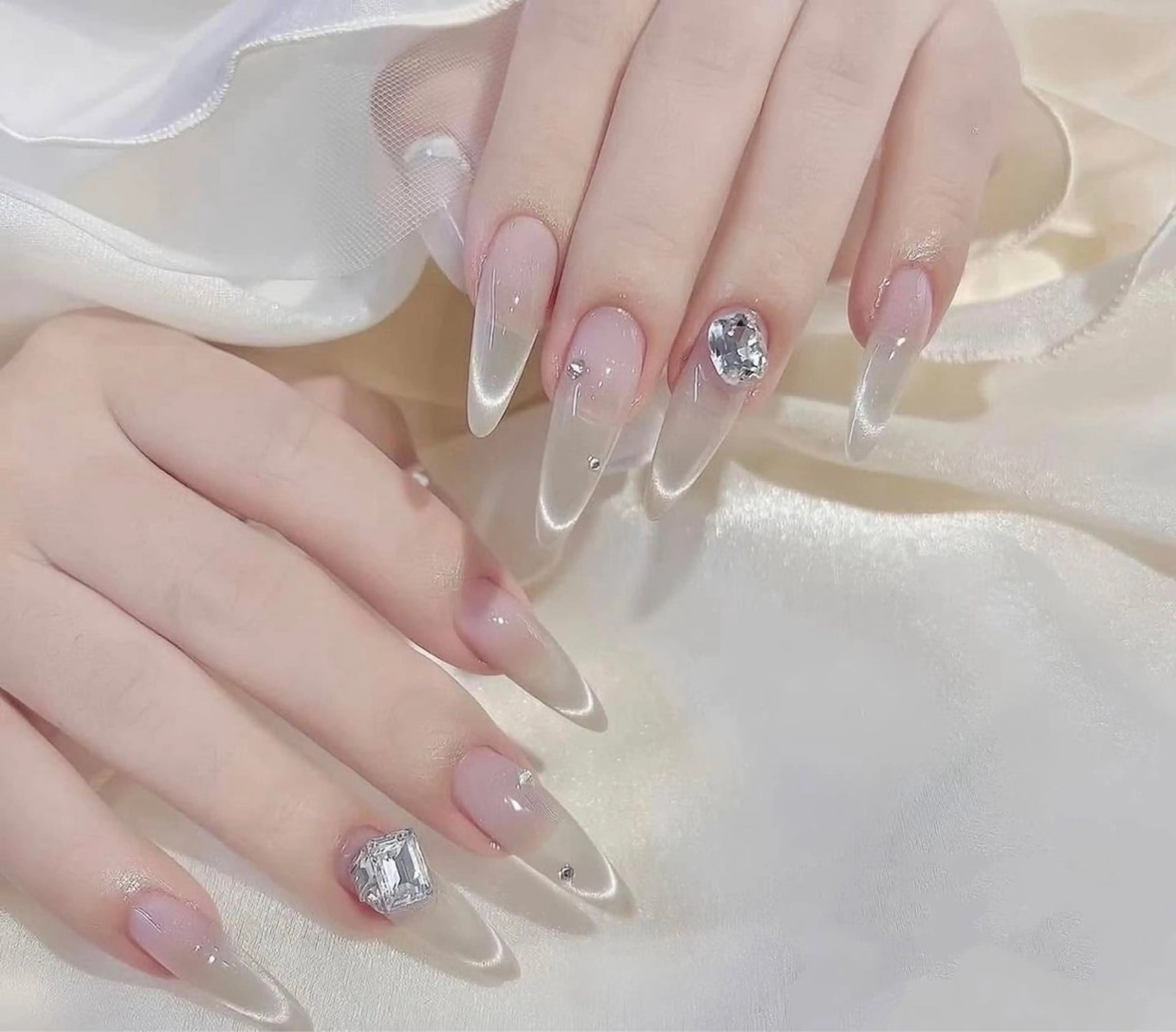 ネイル 長さ出し フレンチネイル グラデーション 卒業式 マグネットネイル ハンドネイル MIHANA NAILのネイルデザイン