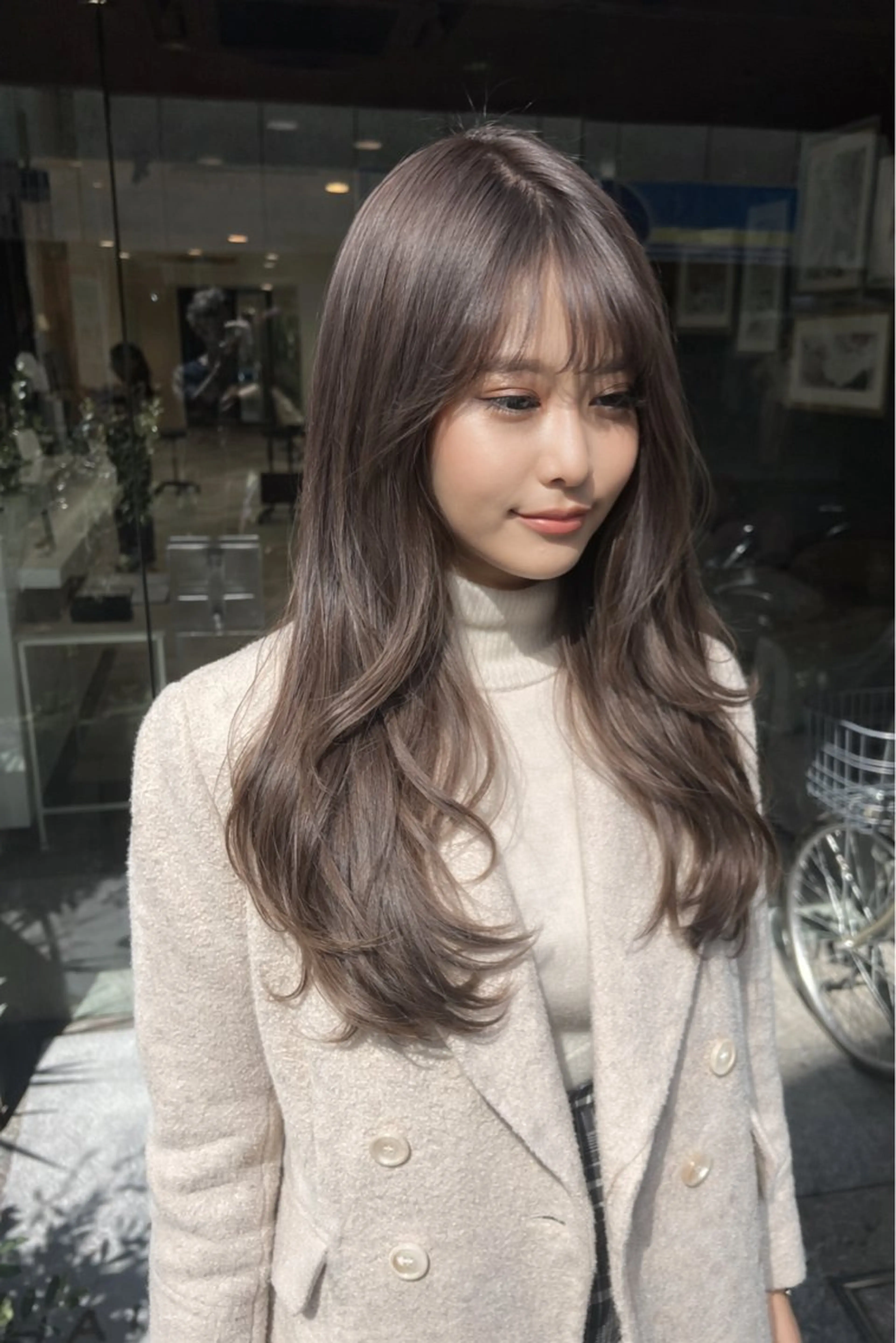 カラー ヘアカラー トリートメント 美髪矯正/髪質改善 /透明感ある艶カラーのヘアスタイル