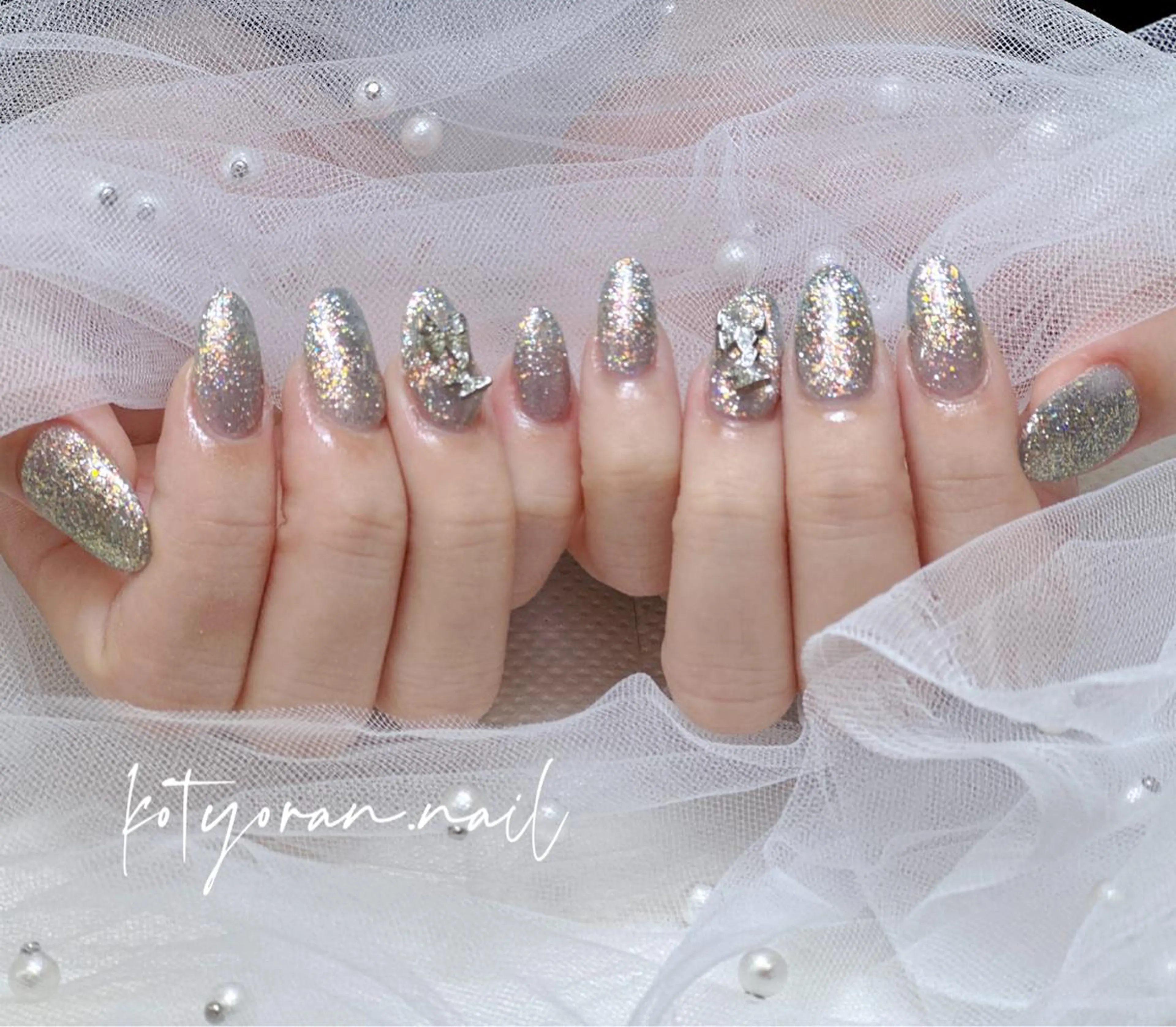 ネイル ハンドネイル Mona【パラジェル ・長さ出し専門店】のネイルデザイン