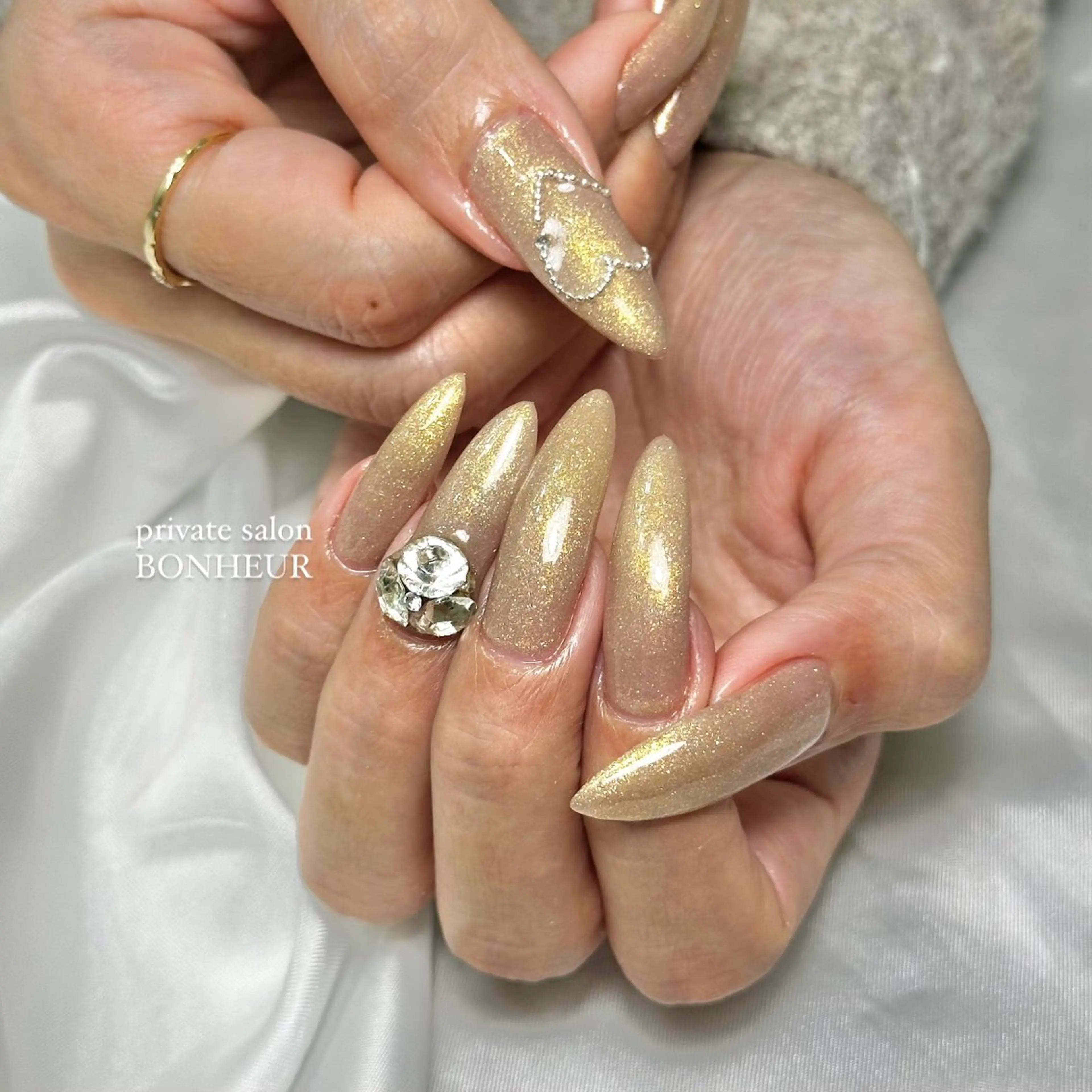 ネイル ハンドネイル BONHEUR Annaのネイルデザイン