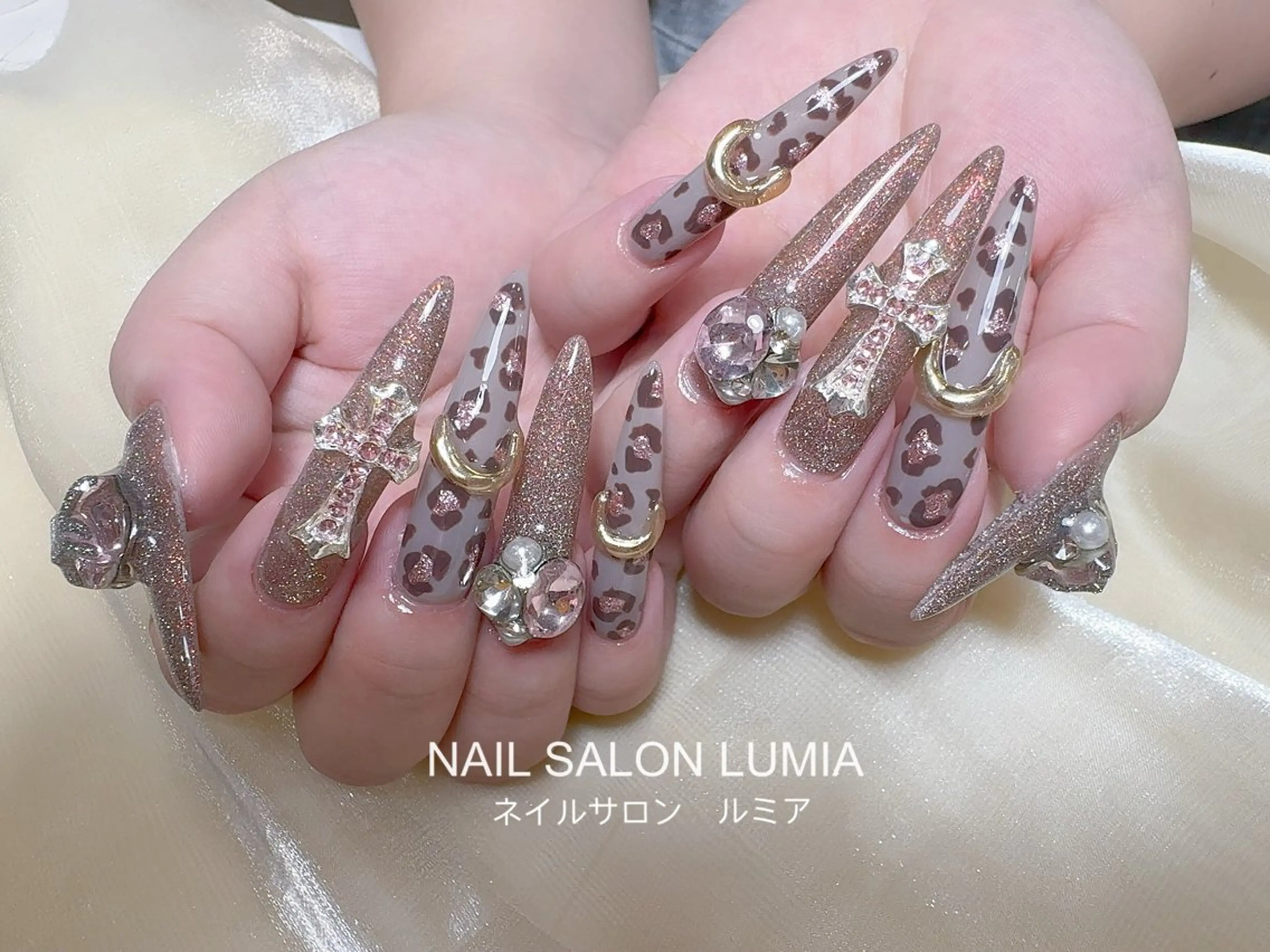ネイル ハンドネイル ネイルサロン ルミア Lumia 店長のネイルデザイン